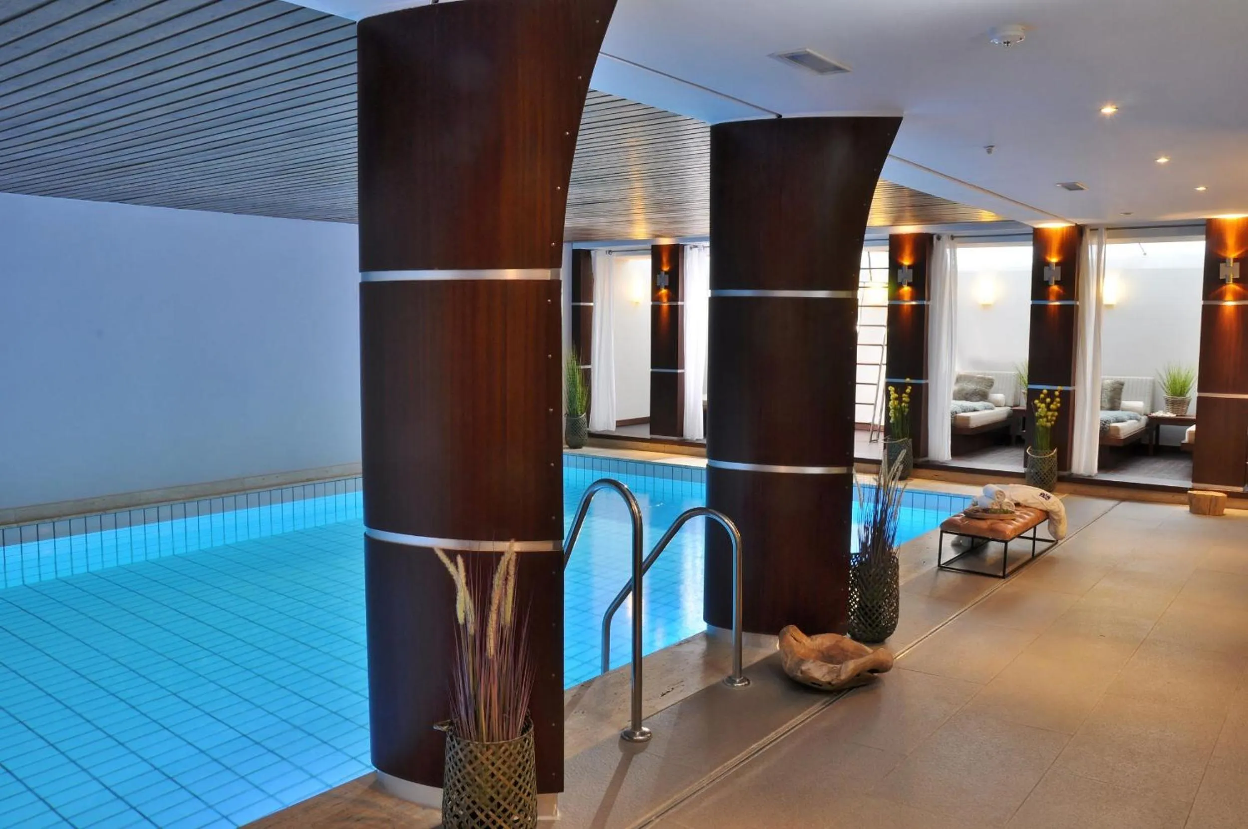 Swimming pool in Hotel Eggers Hamburg