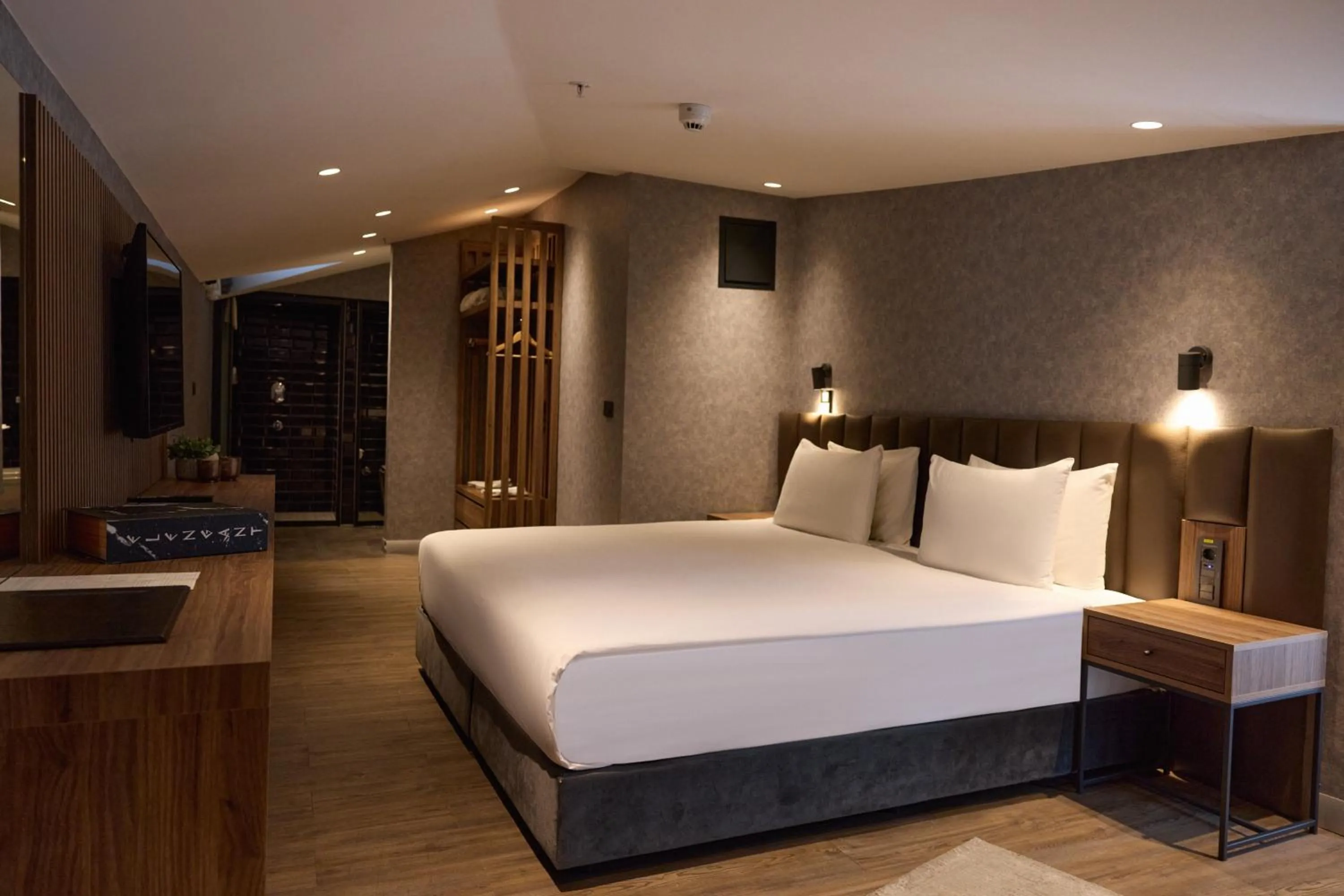 Bed in Avantgarde Urban Sisli