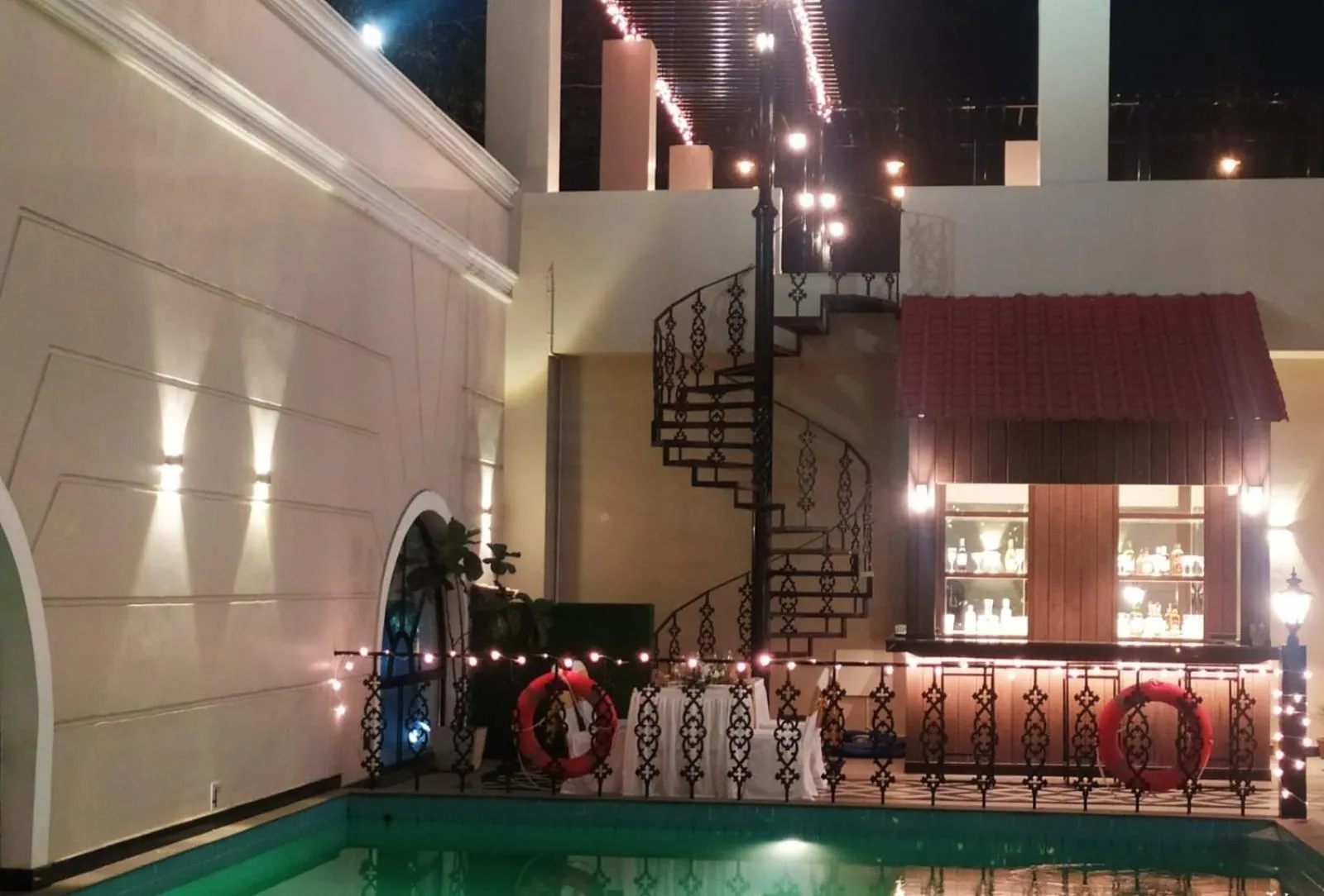 Restaurant/places to eat in Hotel Polo Towers Agartala