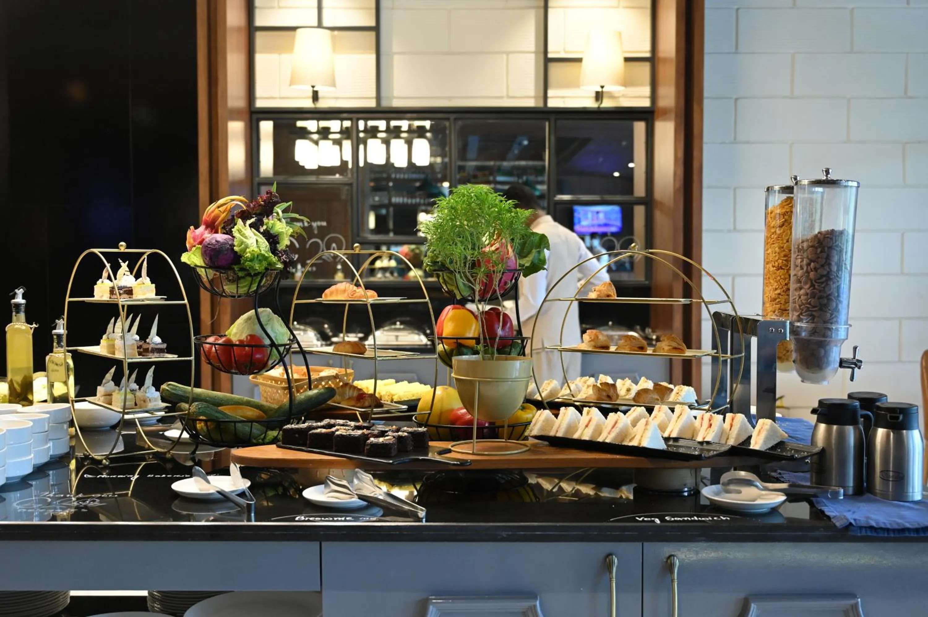 Restaurant/places to eat in Hotel Polo Towers Agartala