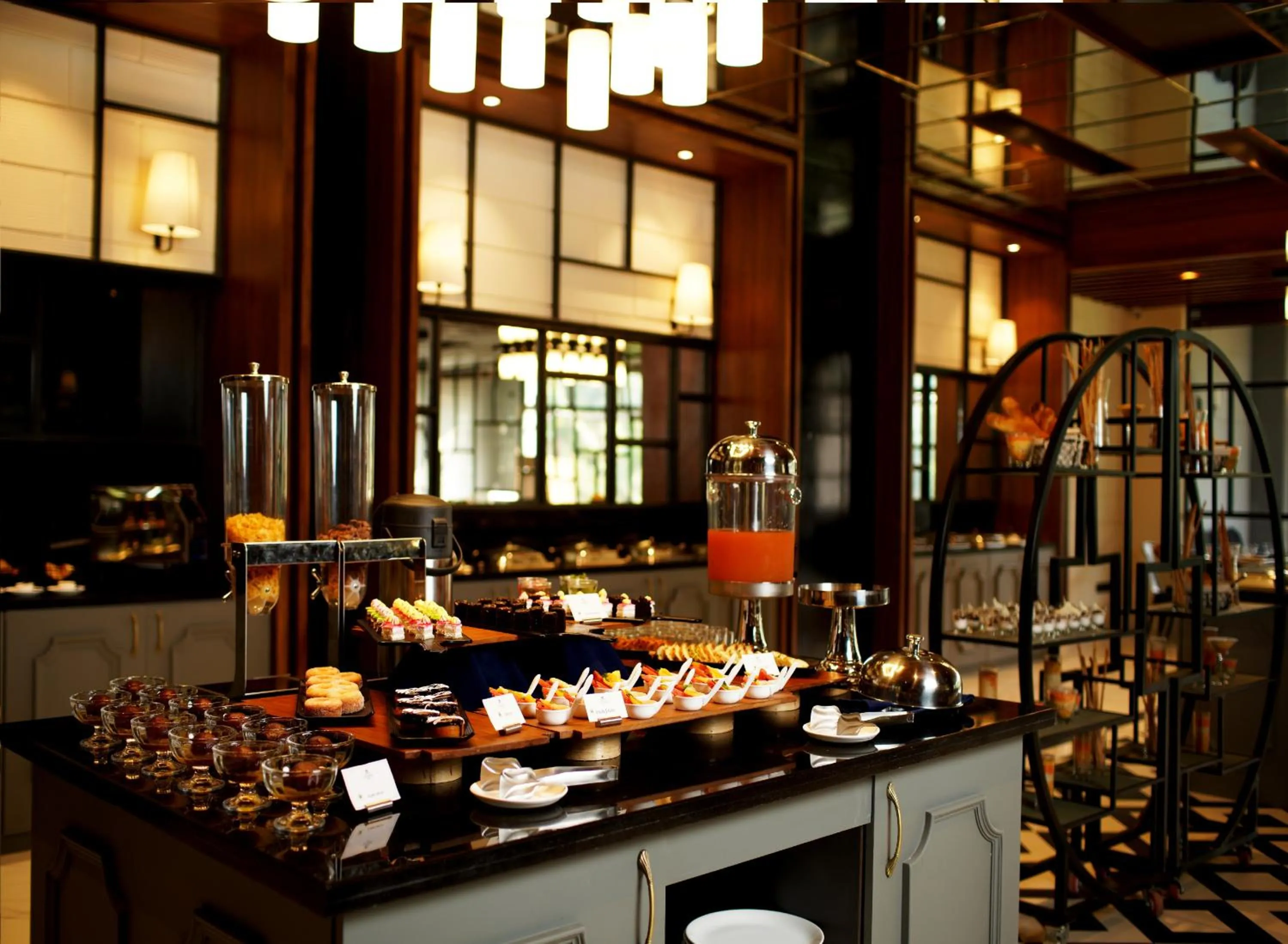 Restaurant/places to eat in Hotel Polo Towers Agartala