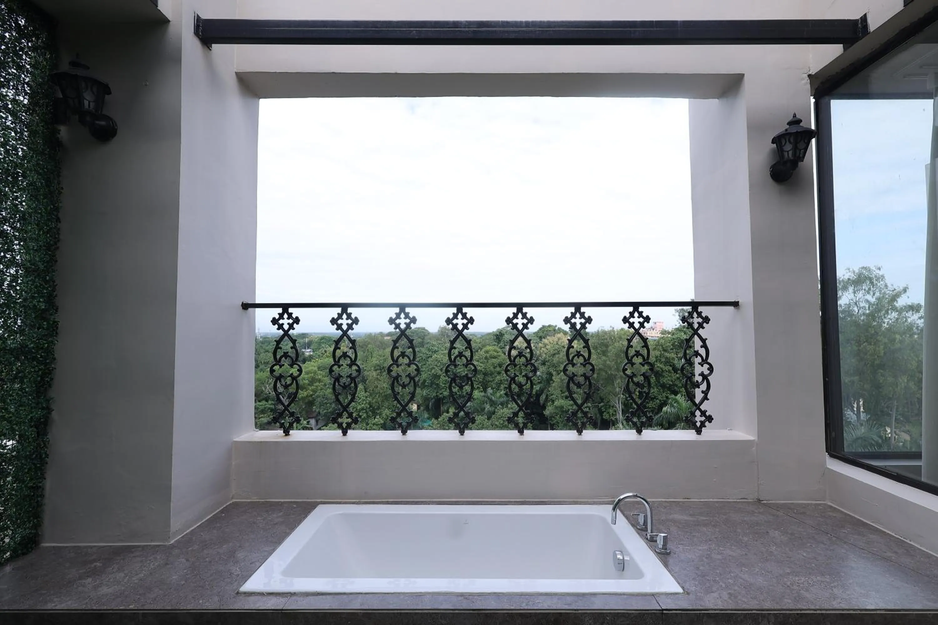 Bath in Hotel Polo Towers Agartala