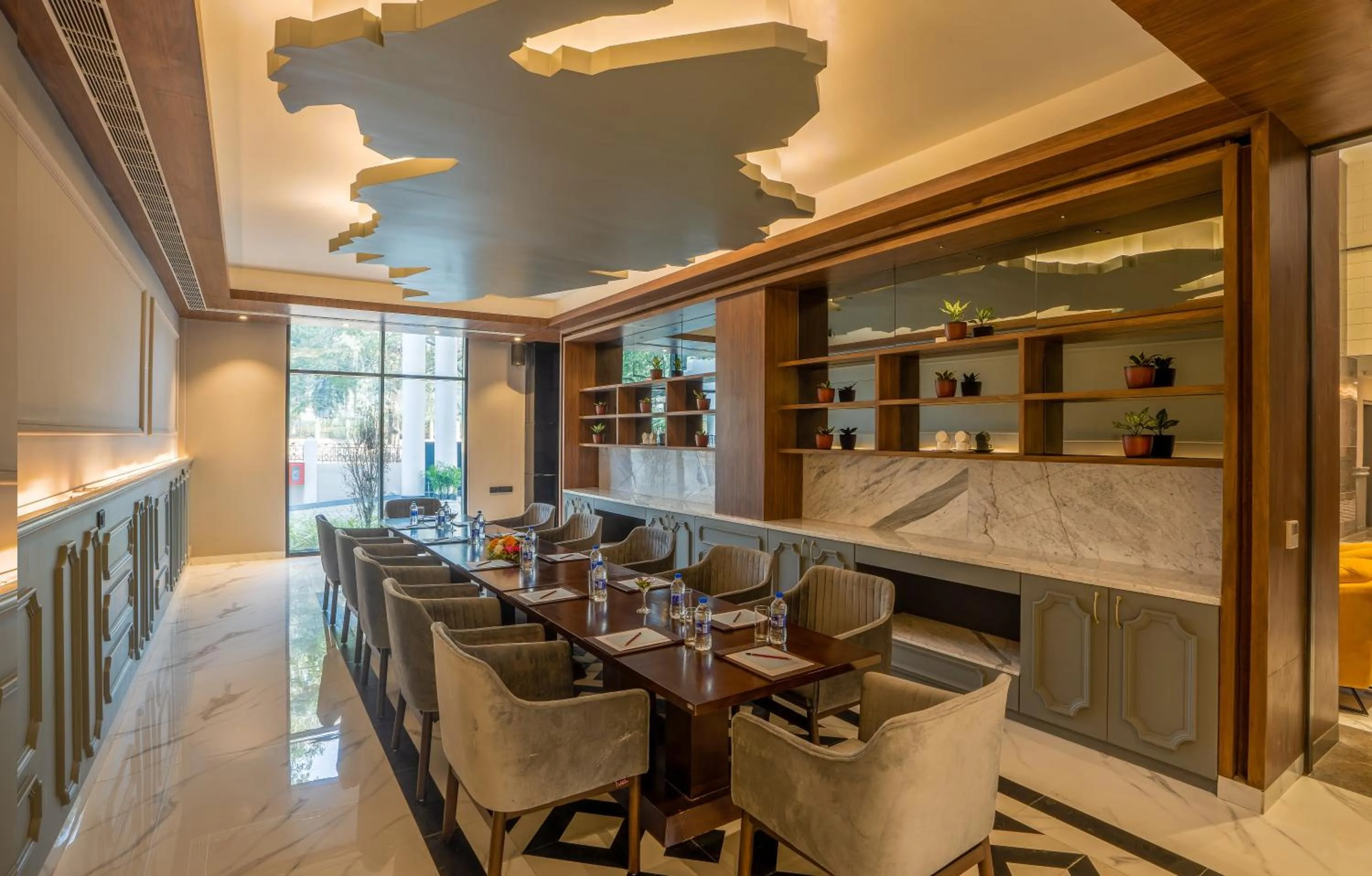 Restaurant/places to eat in Hotel Polo Towers Agartala