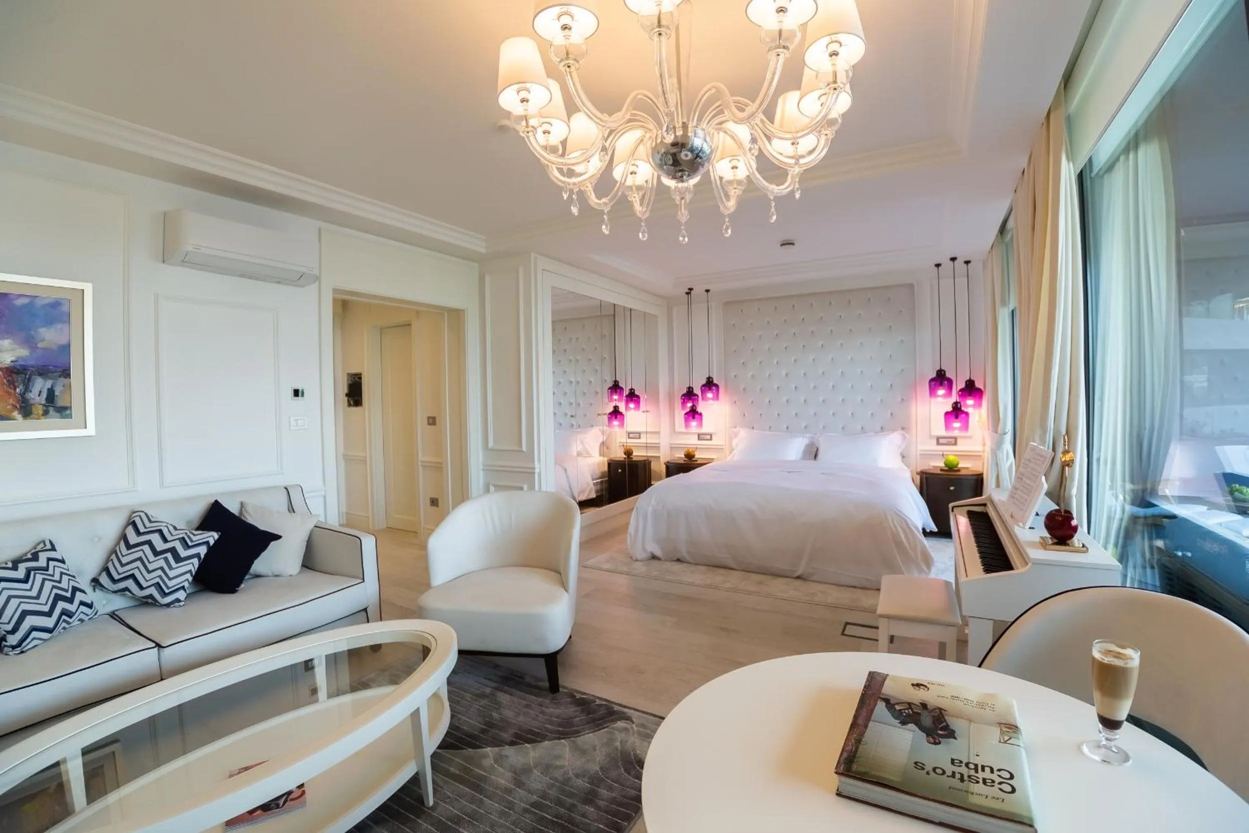 Photo of the whole room, Bed in Boutique Hotel Vissi d'Arte