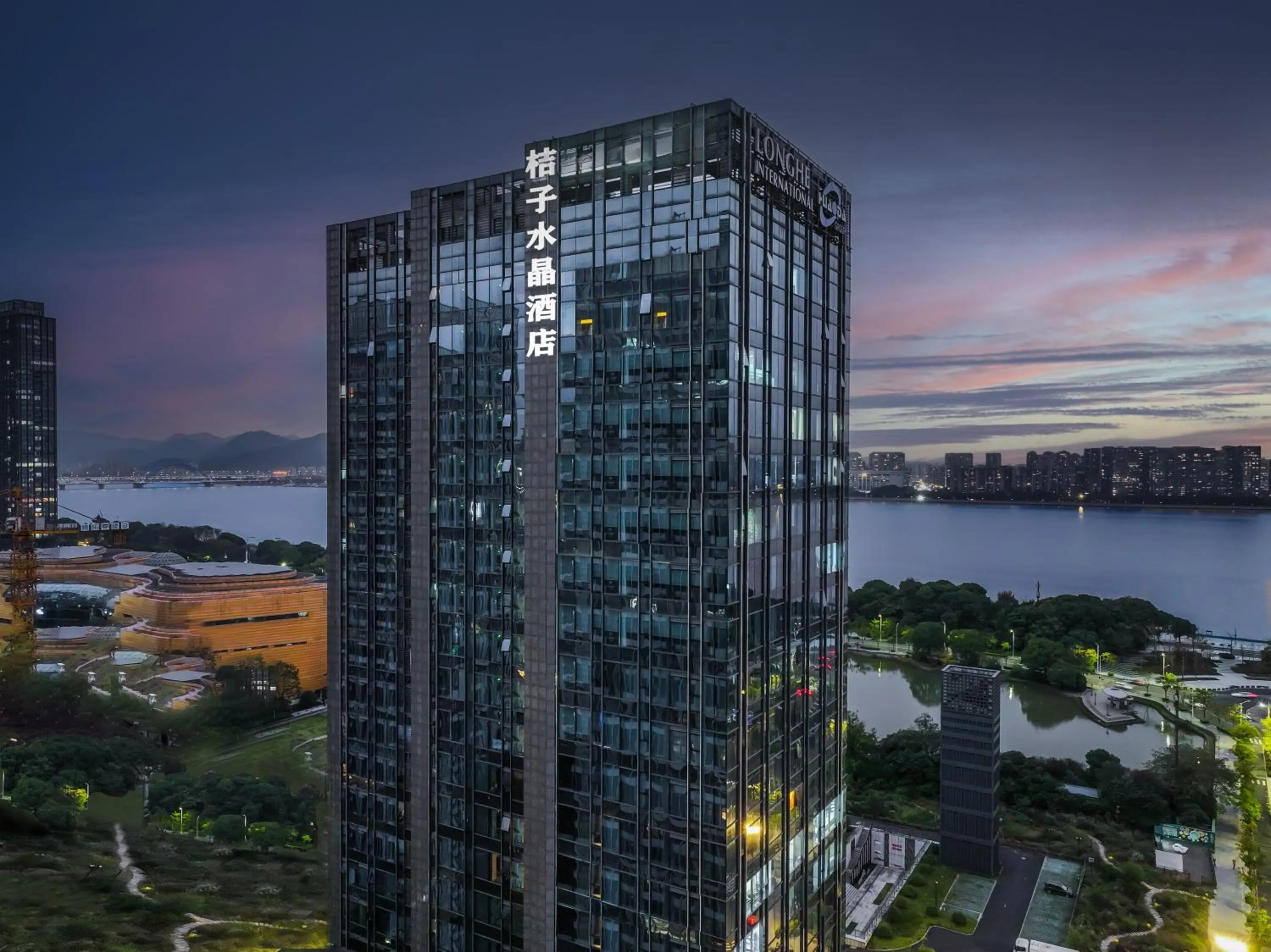 Property building in Crystal Orange Hotel (Hangzhou Binjiang Star Avenue)