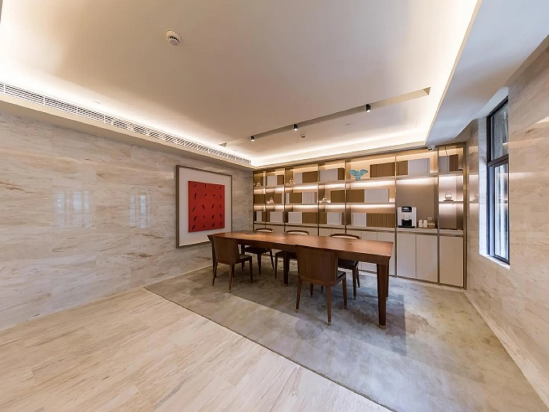 Communal lounge/ TV room in Ji Hotel (Shanghai Bund Ningbo Road)