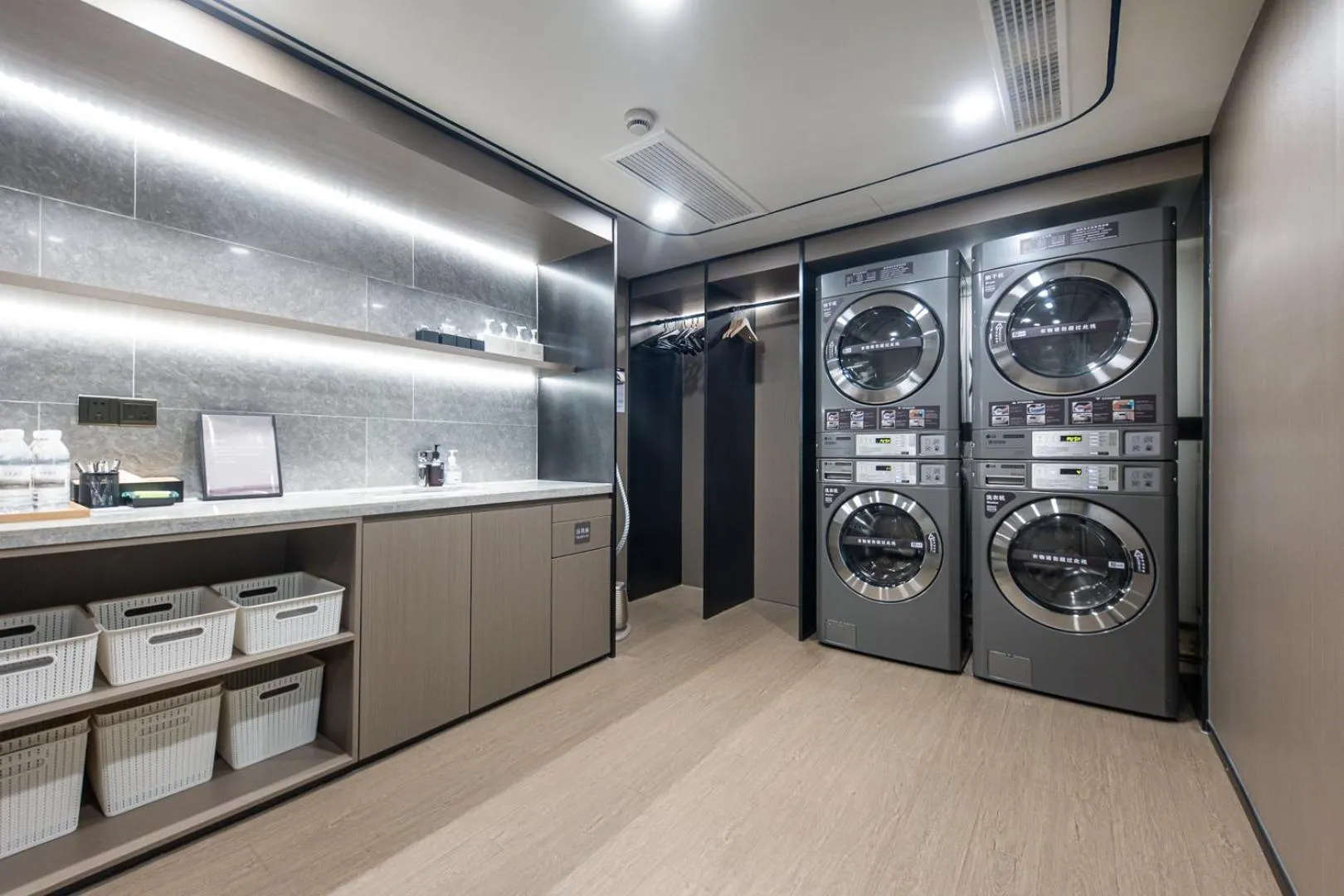 Ji Hotel (Shanghai Bund Ningbo Road)