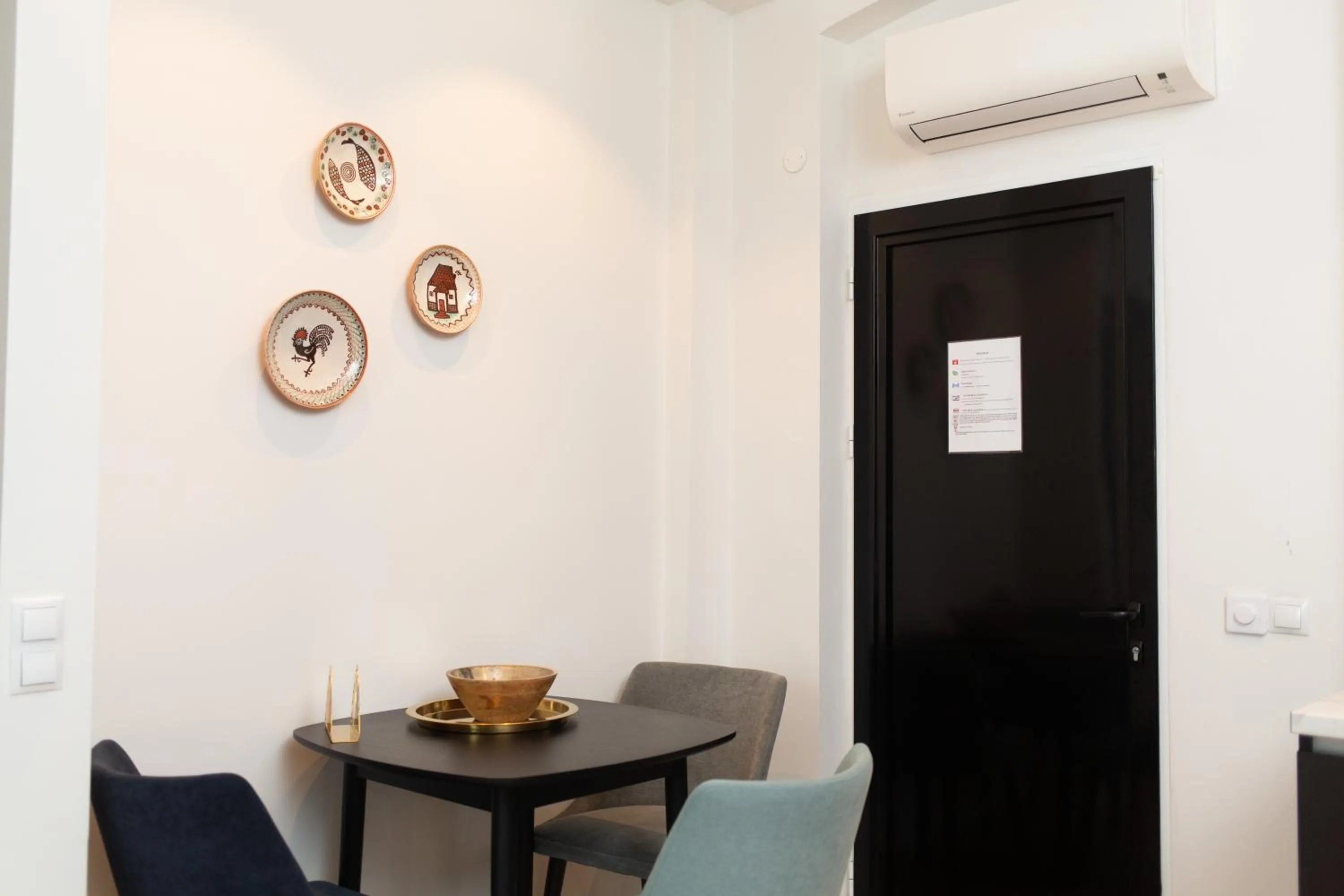 Living room in Metropole Apartments Royal Residence