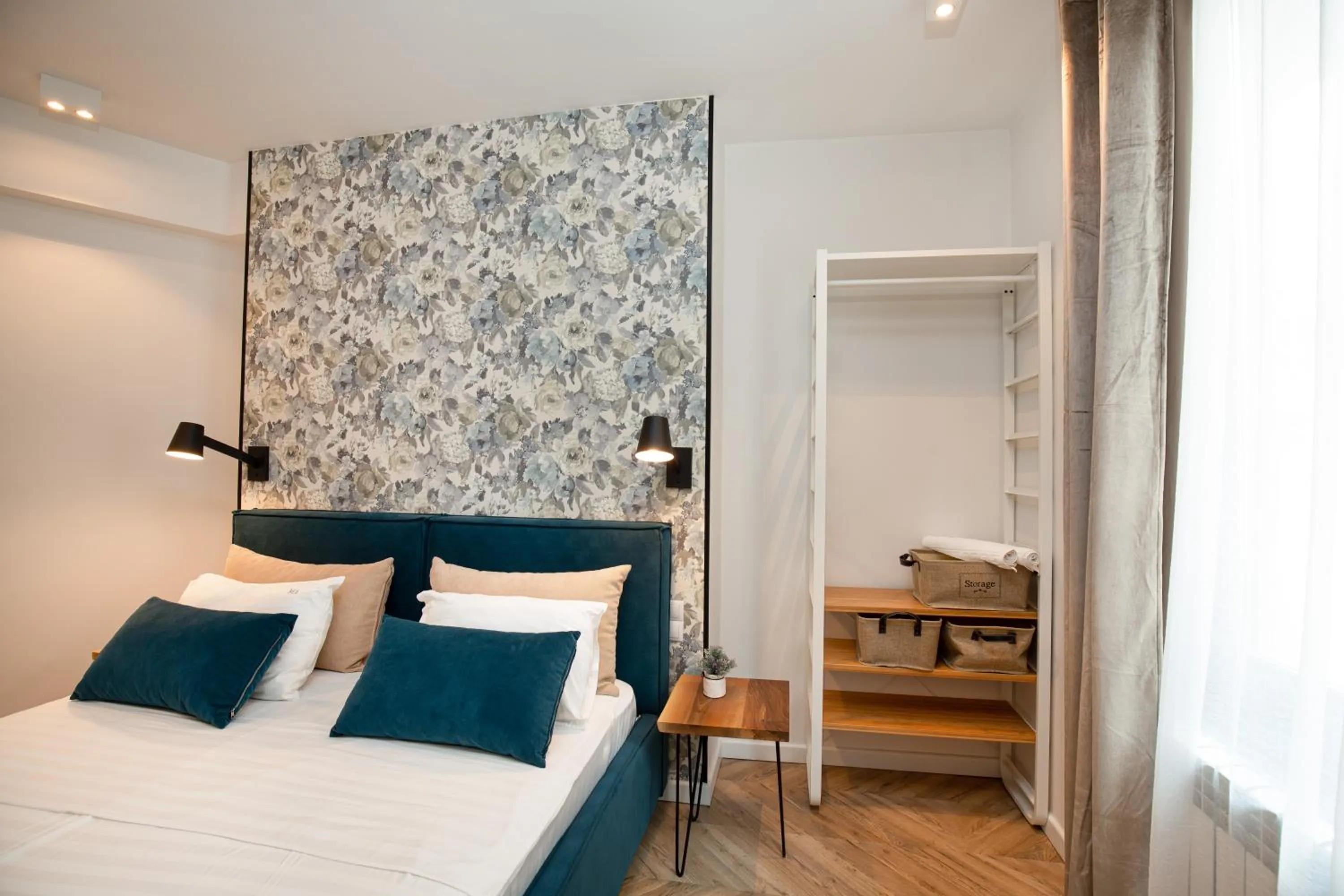 Bed in Metropole Apartments Royal Residence