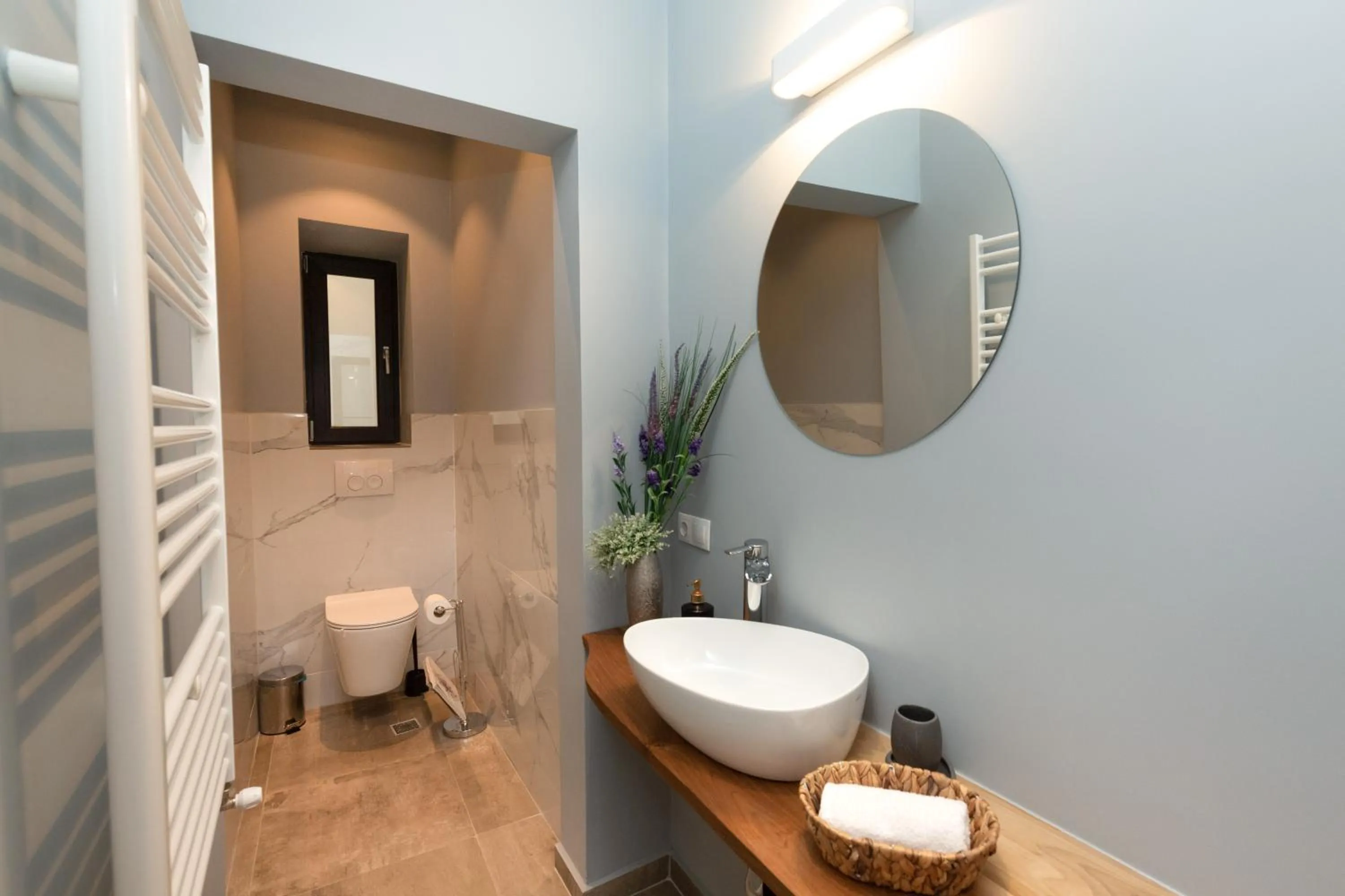 Bathroom in Metropole Apartments Royal Residence