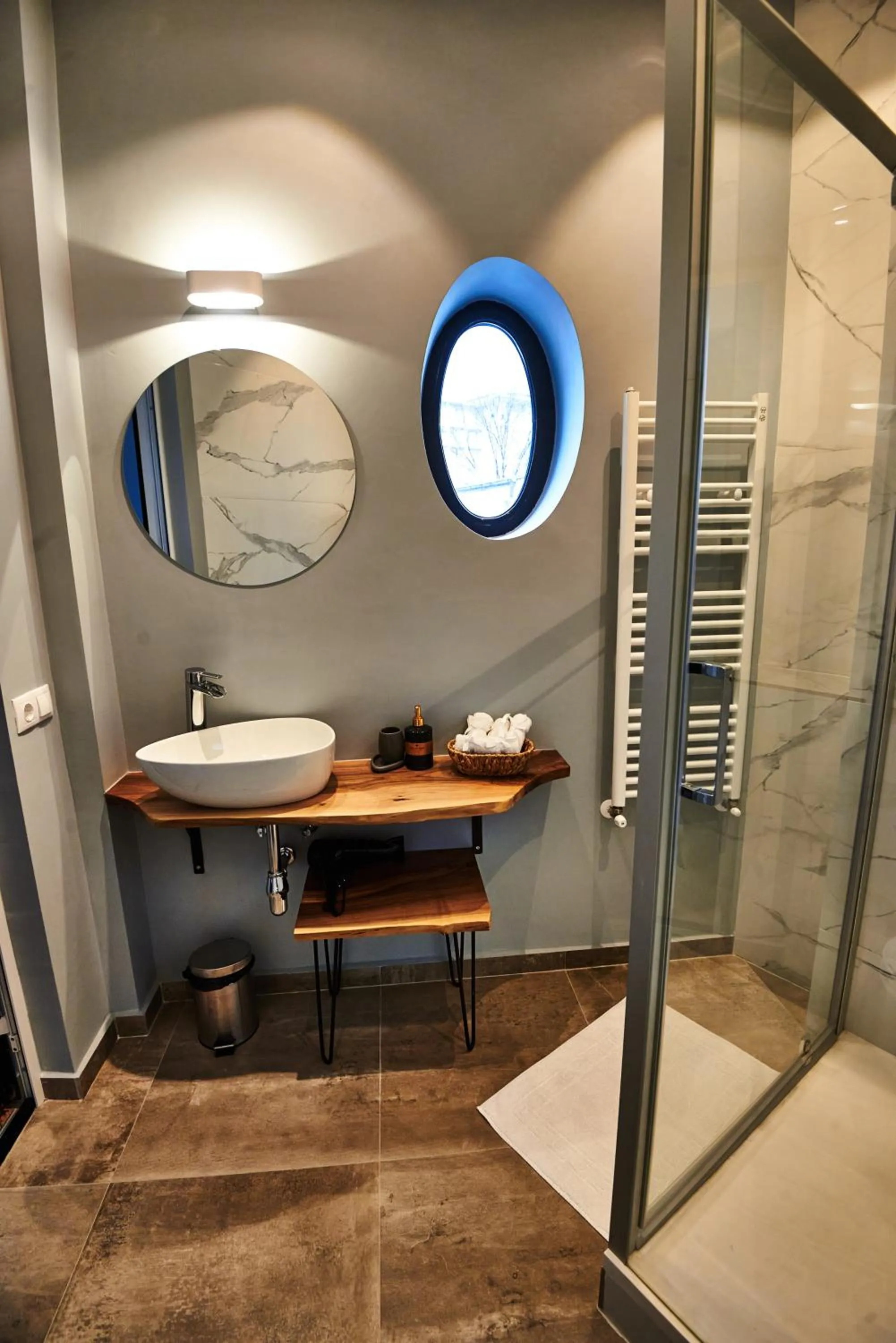 Bathroom in Metropole Apartments Royal Residence