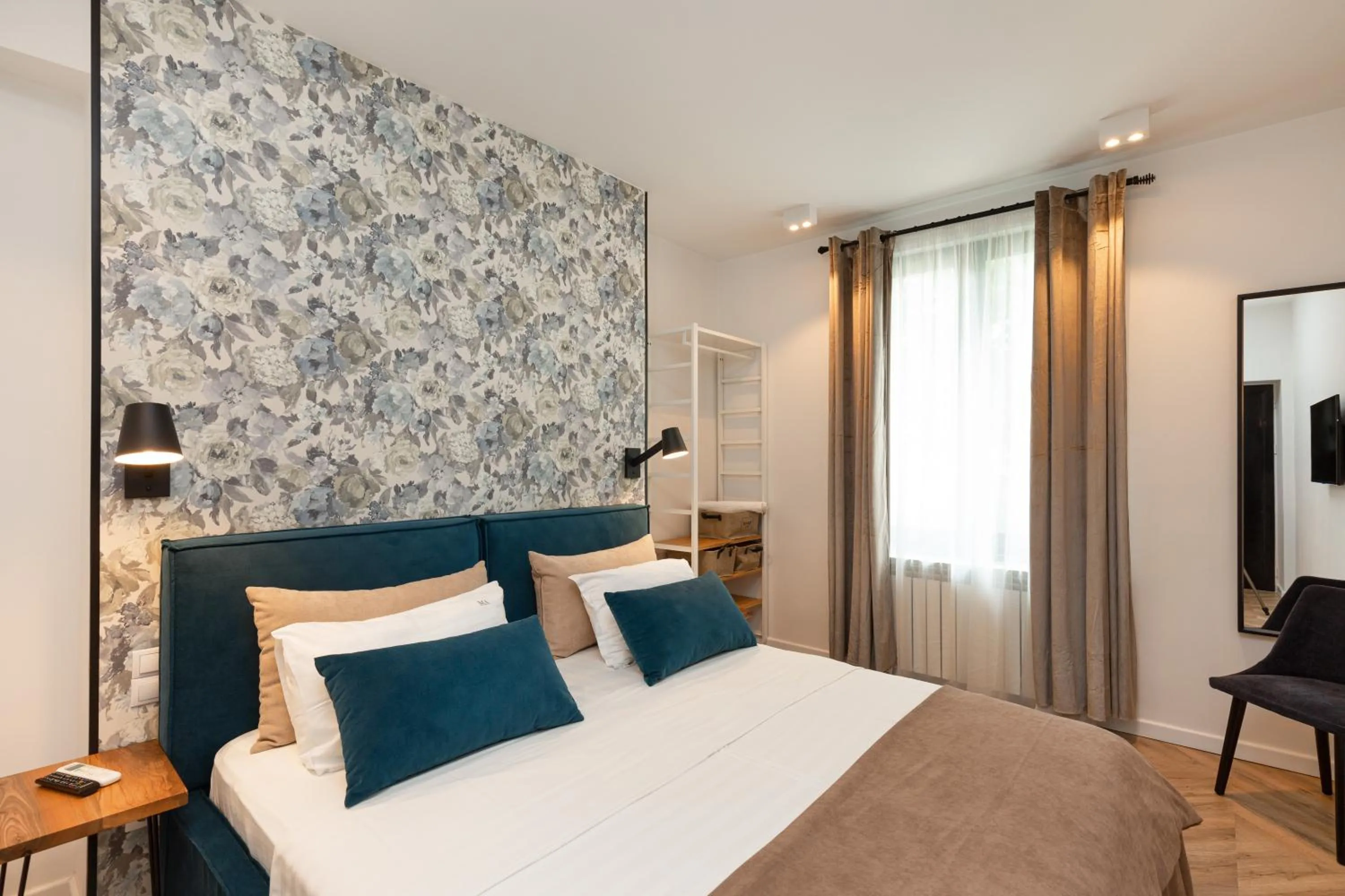 Bed in Metropole Apartments Royal Residence