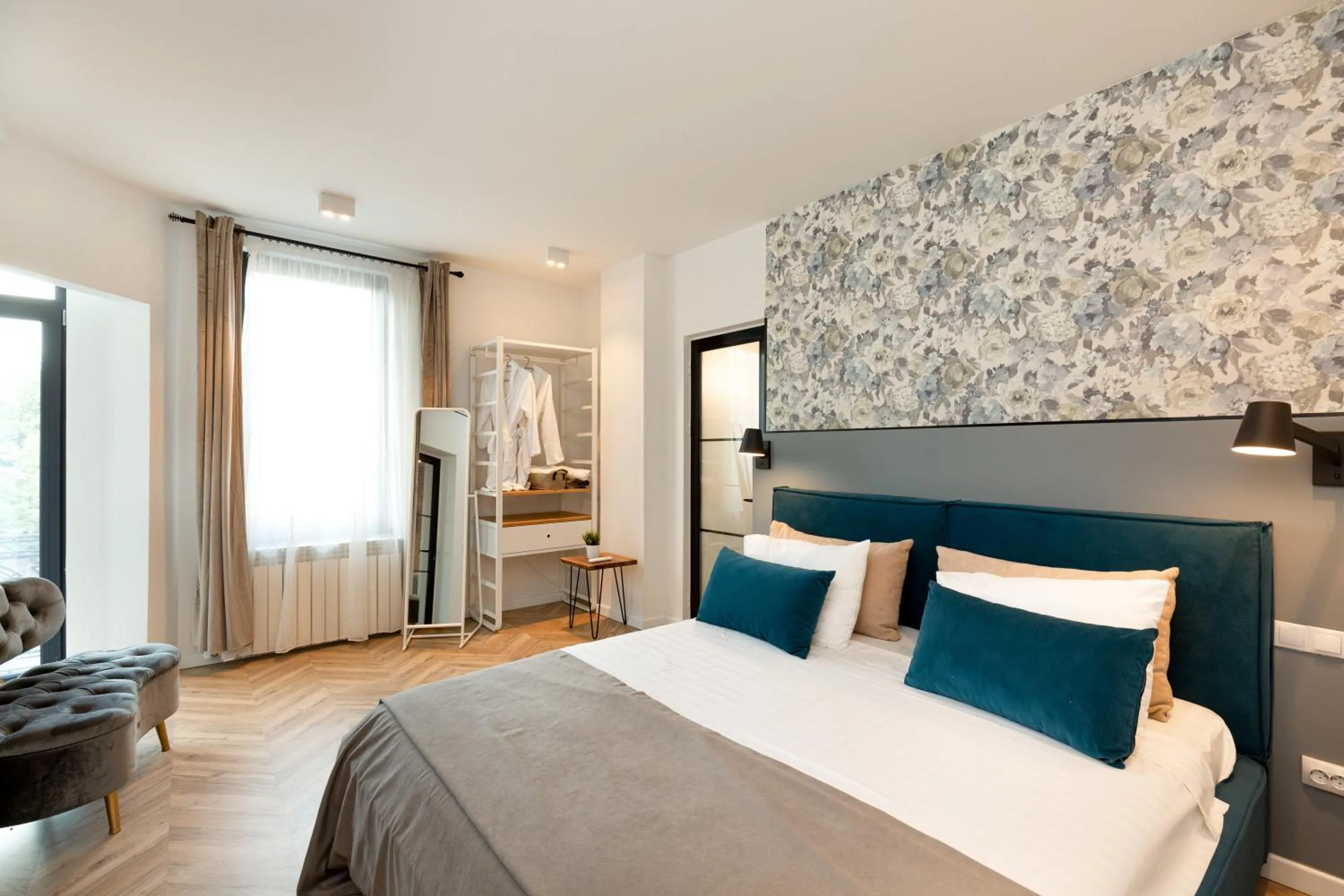 Bedroom, Bed in Metropole Apartments Royal Residence