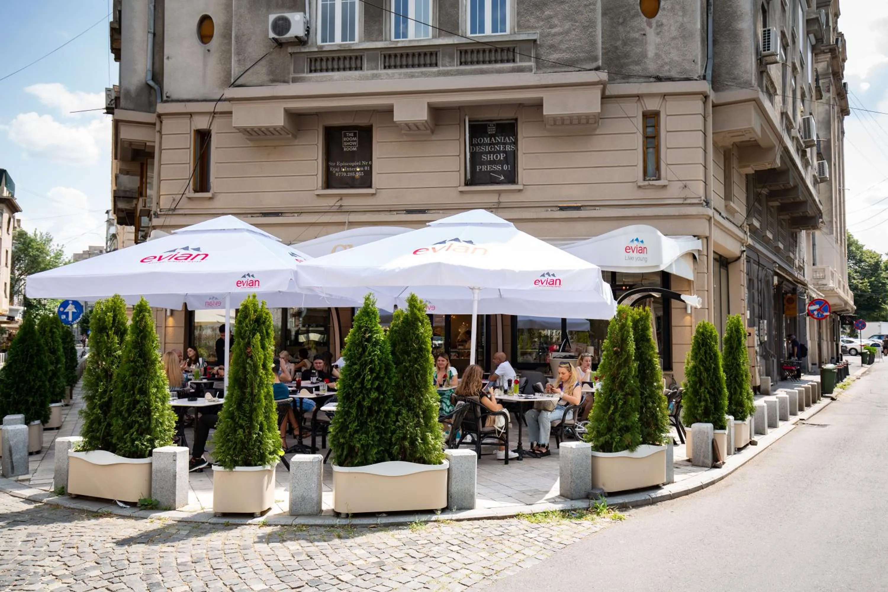 People in Metropole Apartments Royal Residence