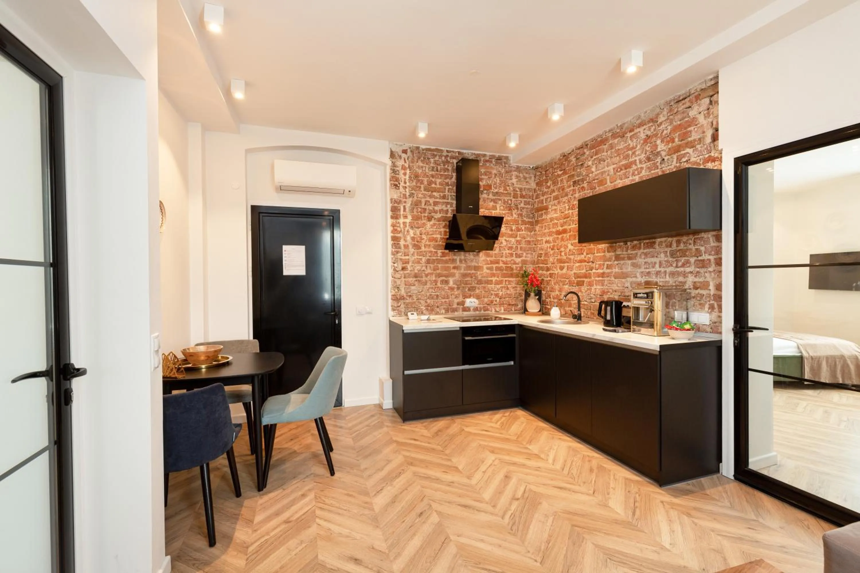 Living room in Metropole Apartments Royal Residence