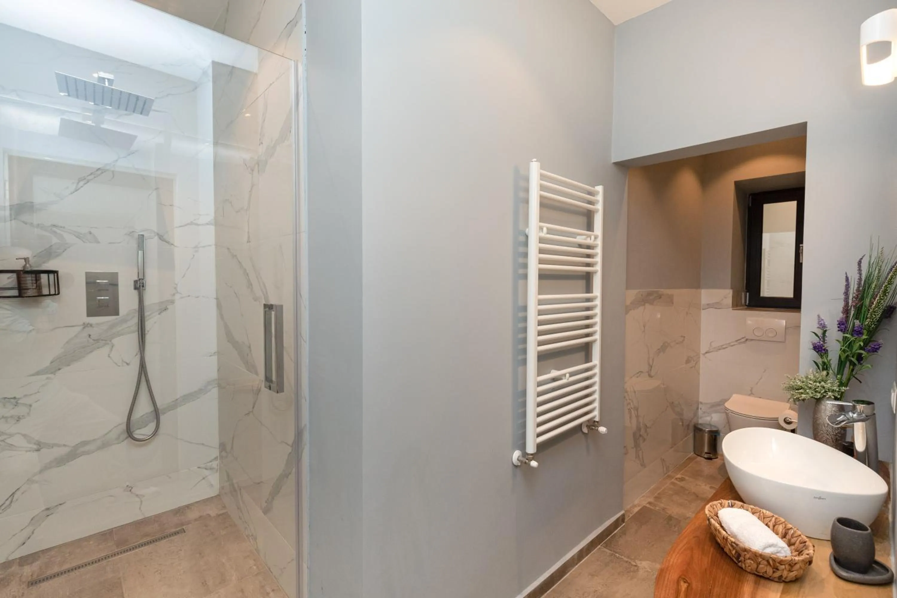 Bathroom in Metropole Apartments Royal Residence