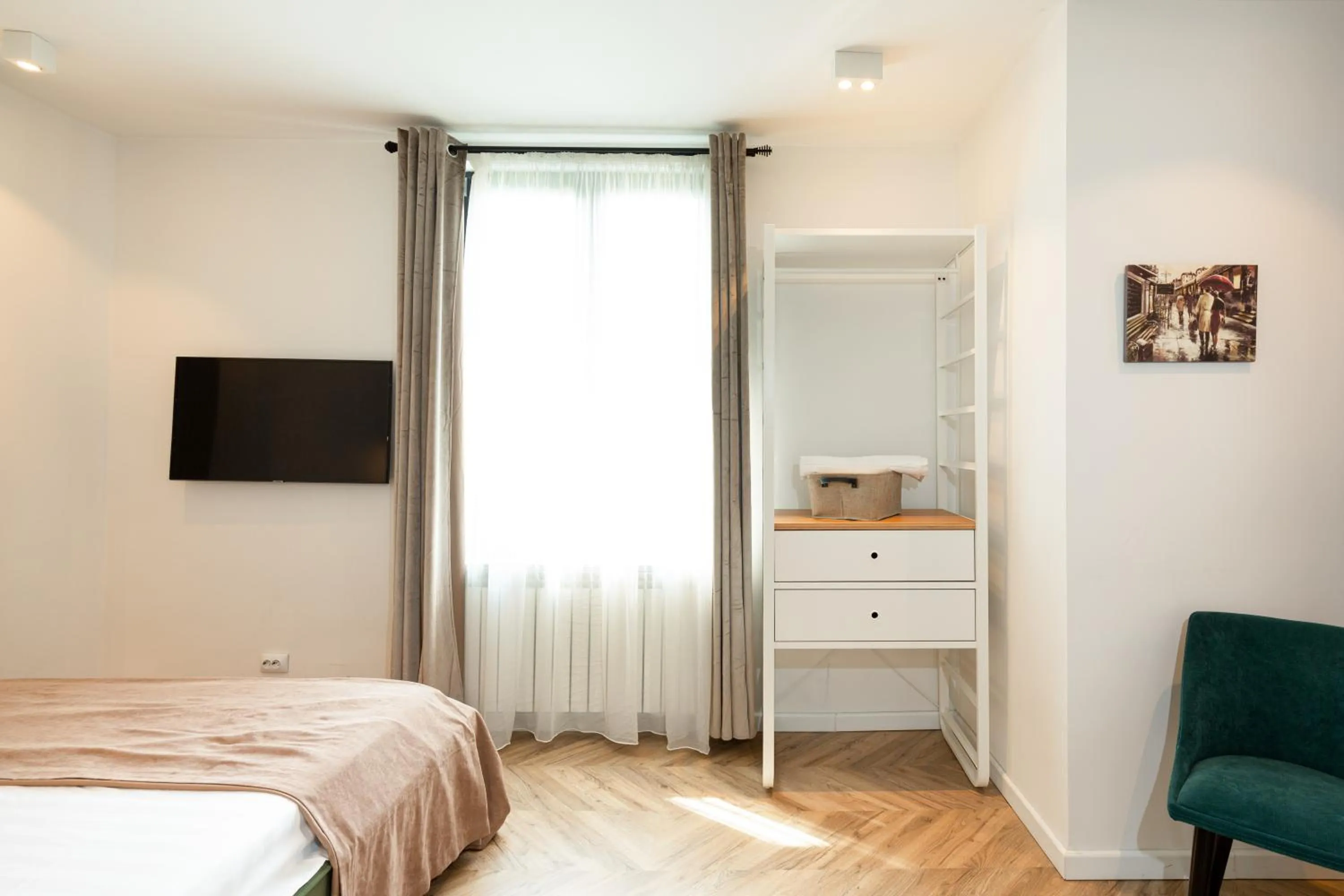 Bedroom, Bed in Metropole Apartments Royal Residence