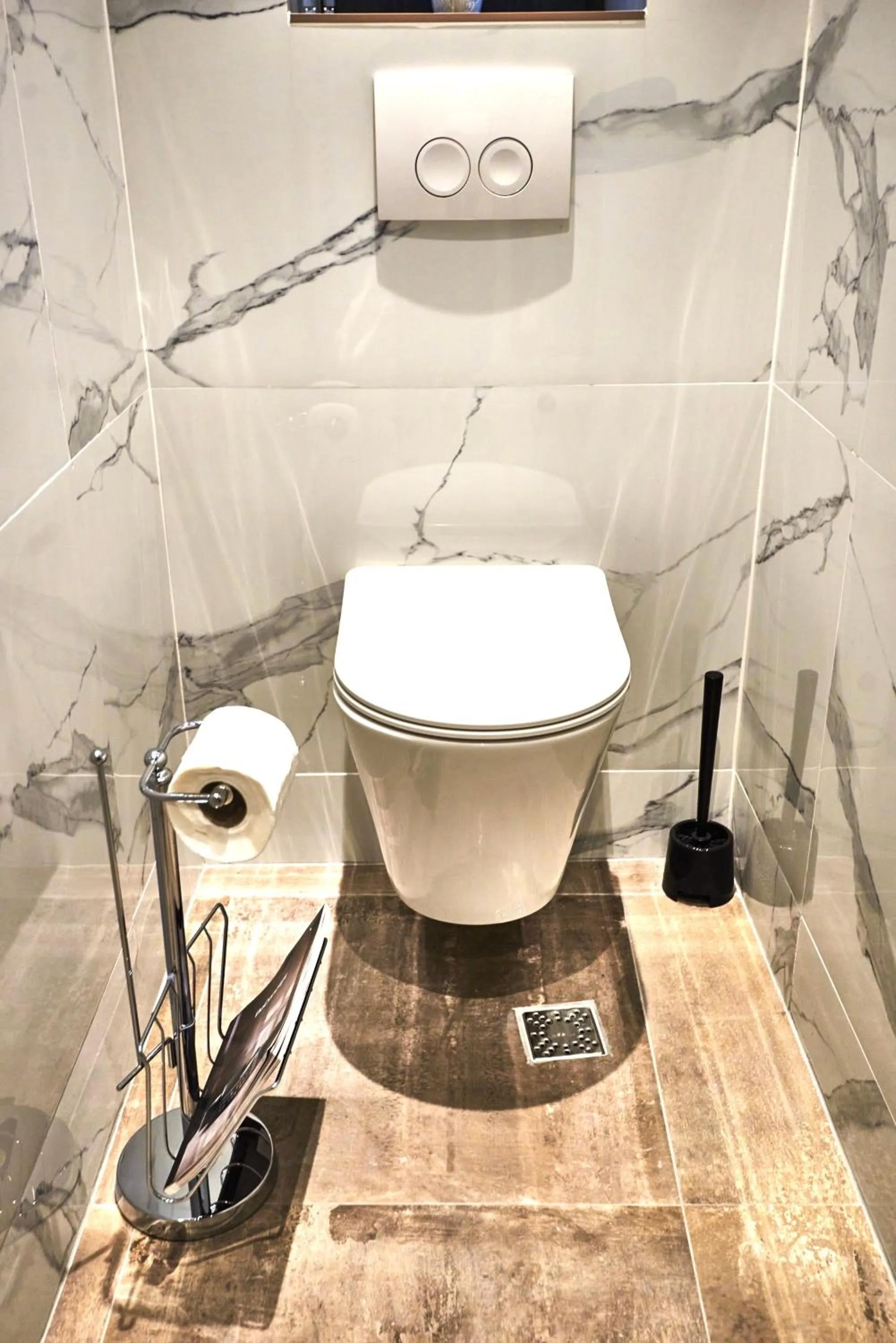 Bathroom in Metropole Apartments Royal Residence