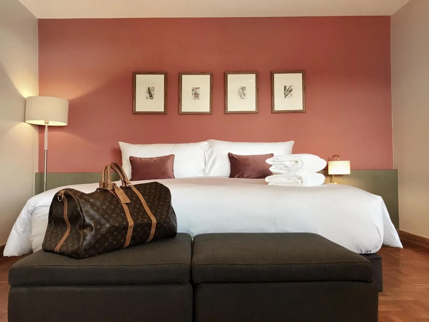 Photo of the whole room, Bed in The Raintree Hotel Chiang Mai