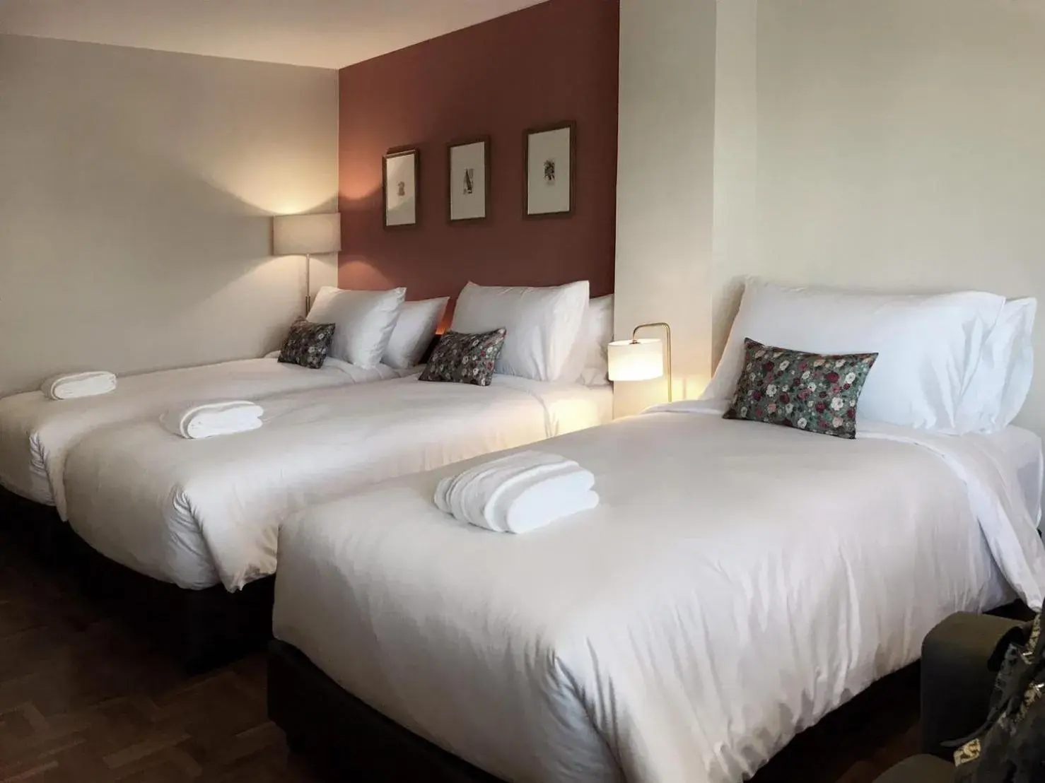 Superior Triple Room in The Raintree Hotel Chiang Mai Superior Triple Room in The Raintree Hotel Chiang Mai