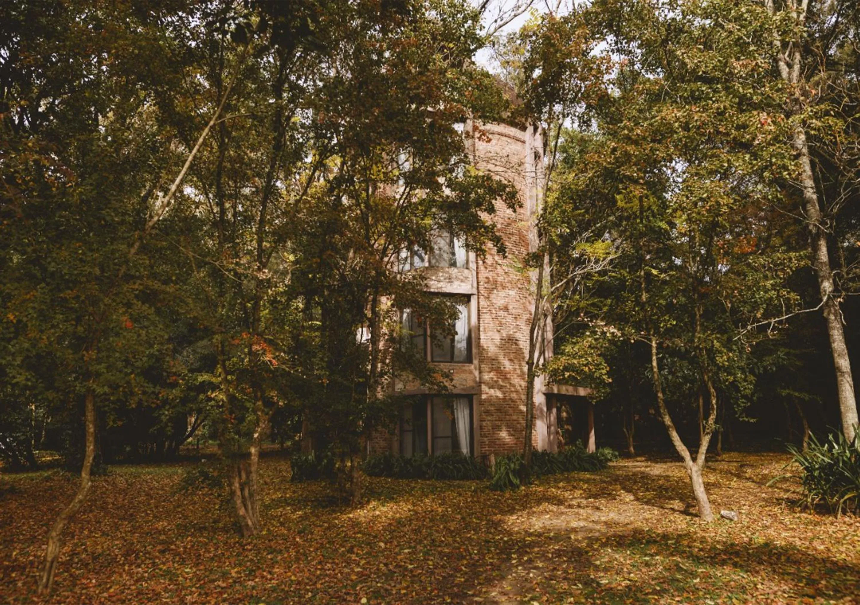 Property building in Posada Mendoza by DOT Tradition