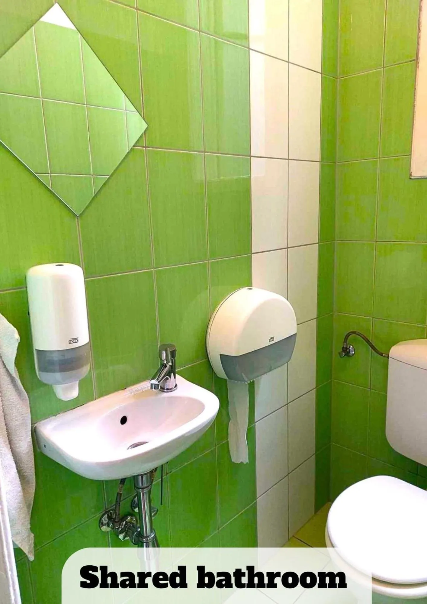 Toilet in Black Sheep Budapest Smart Rooms