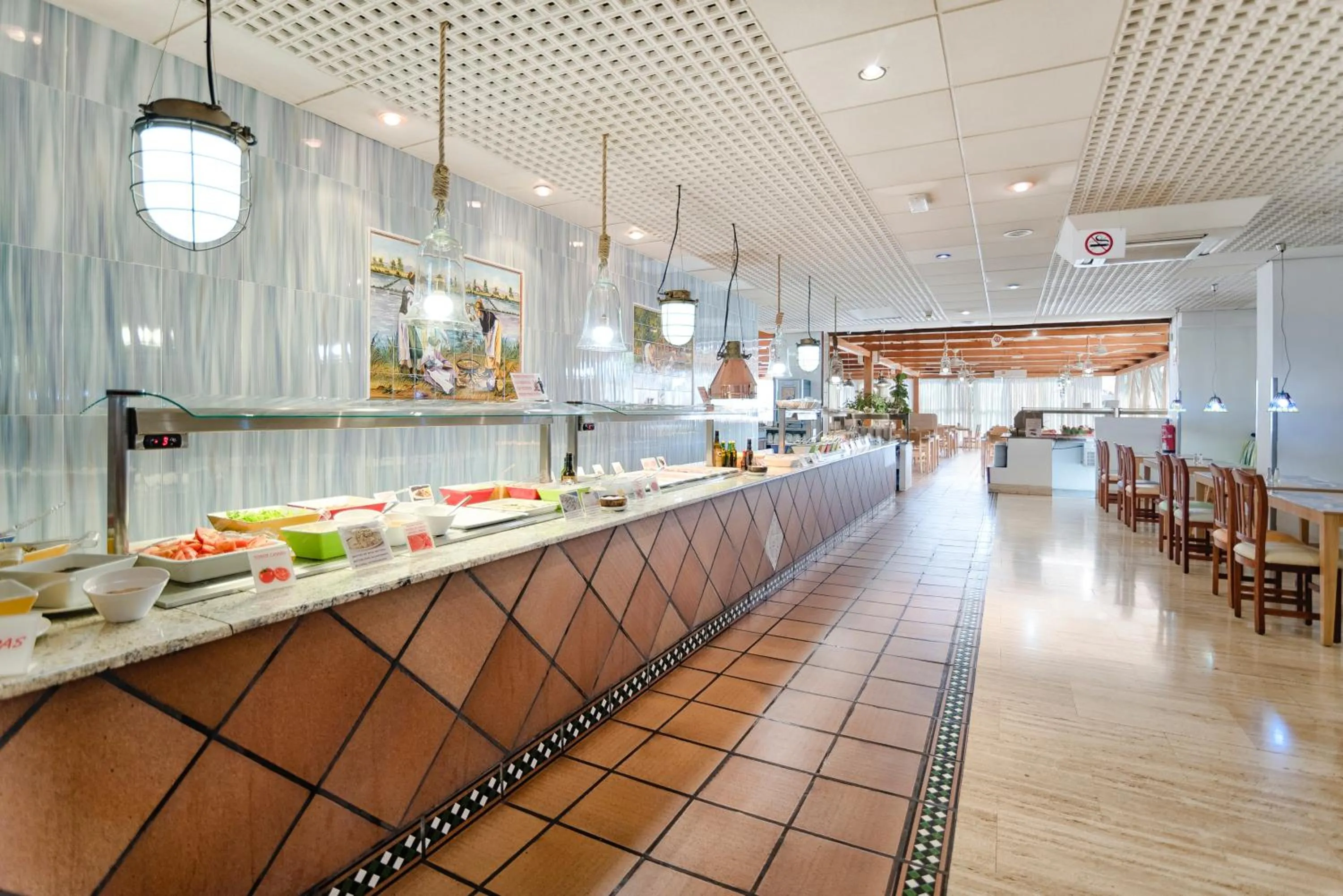 Restaurant/places to eat in Hotel Europalace