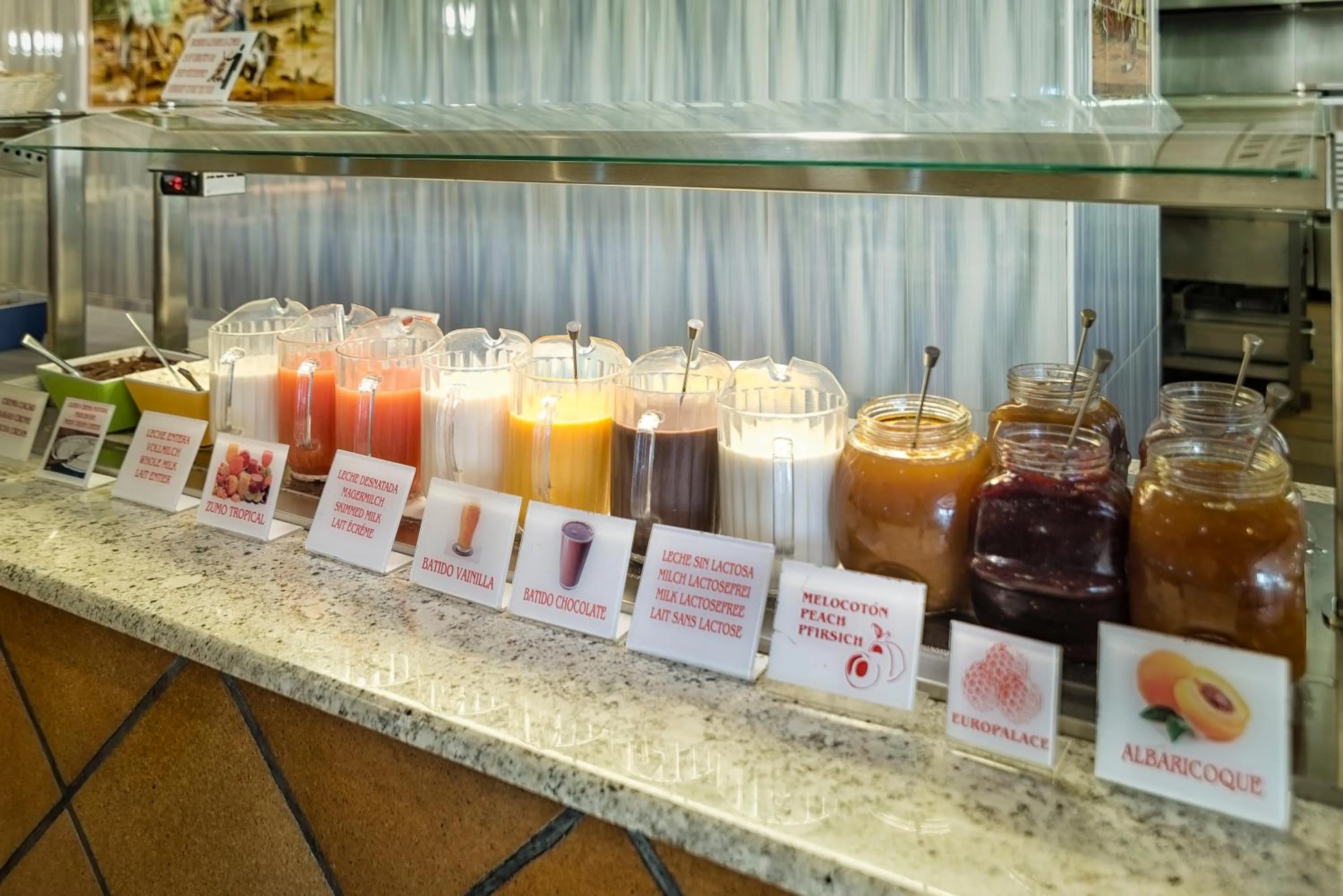 Breakfast in Hotel Europalace