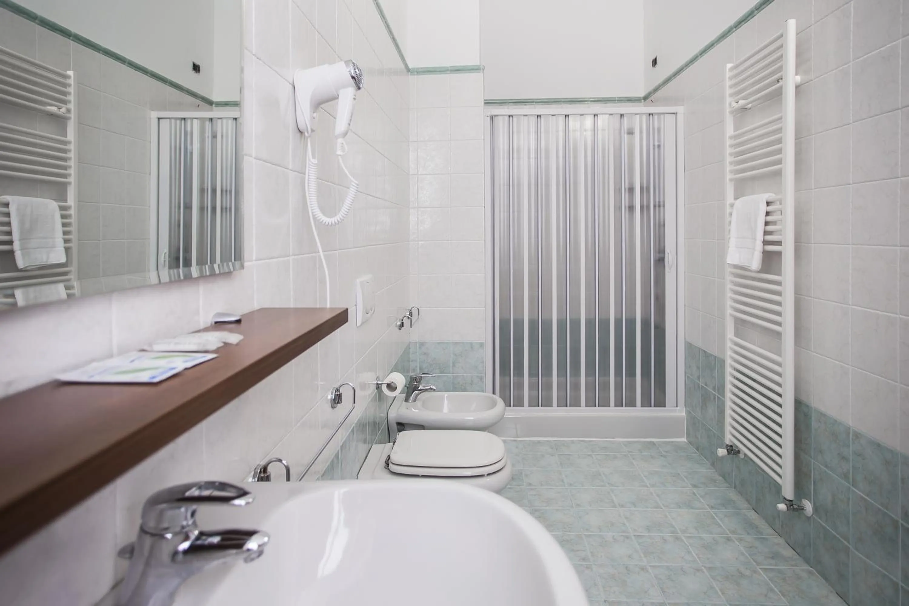 Shower in Hotel Amico