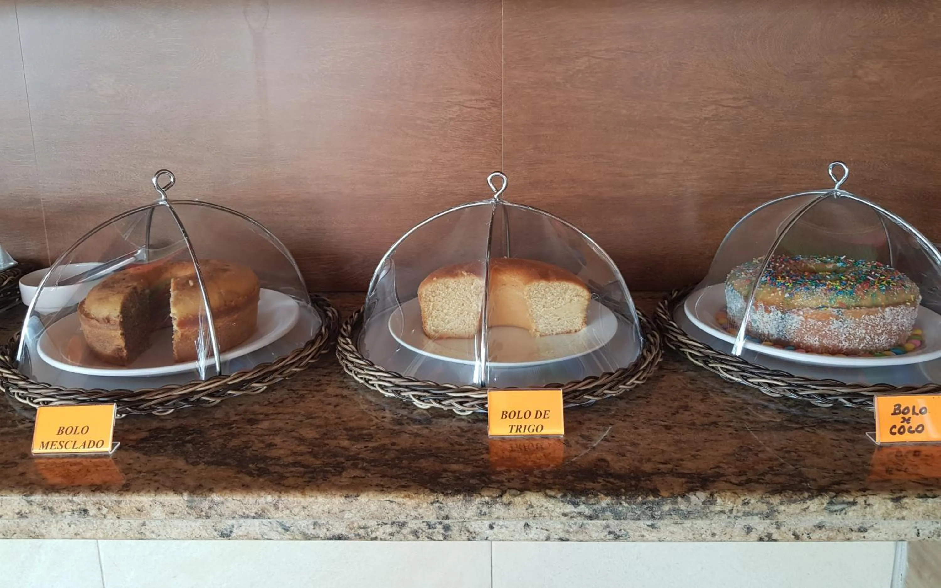 Buffet breakfast in Pousada Sonho de Mar