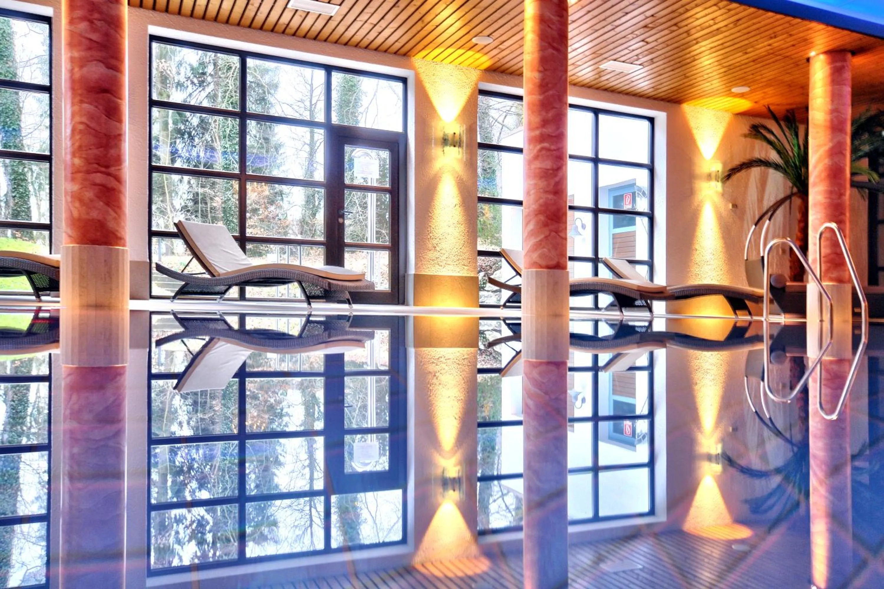 Swimming pool in Yachthotel Chiemsee GmbH