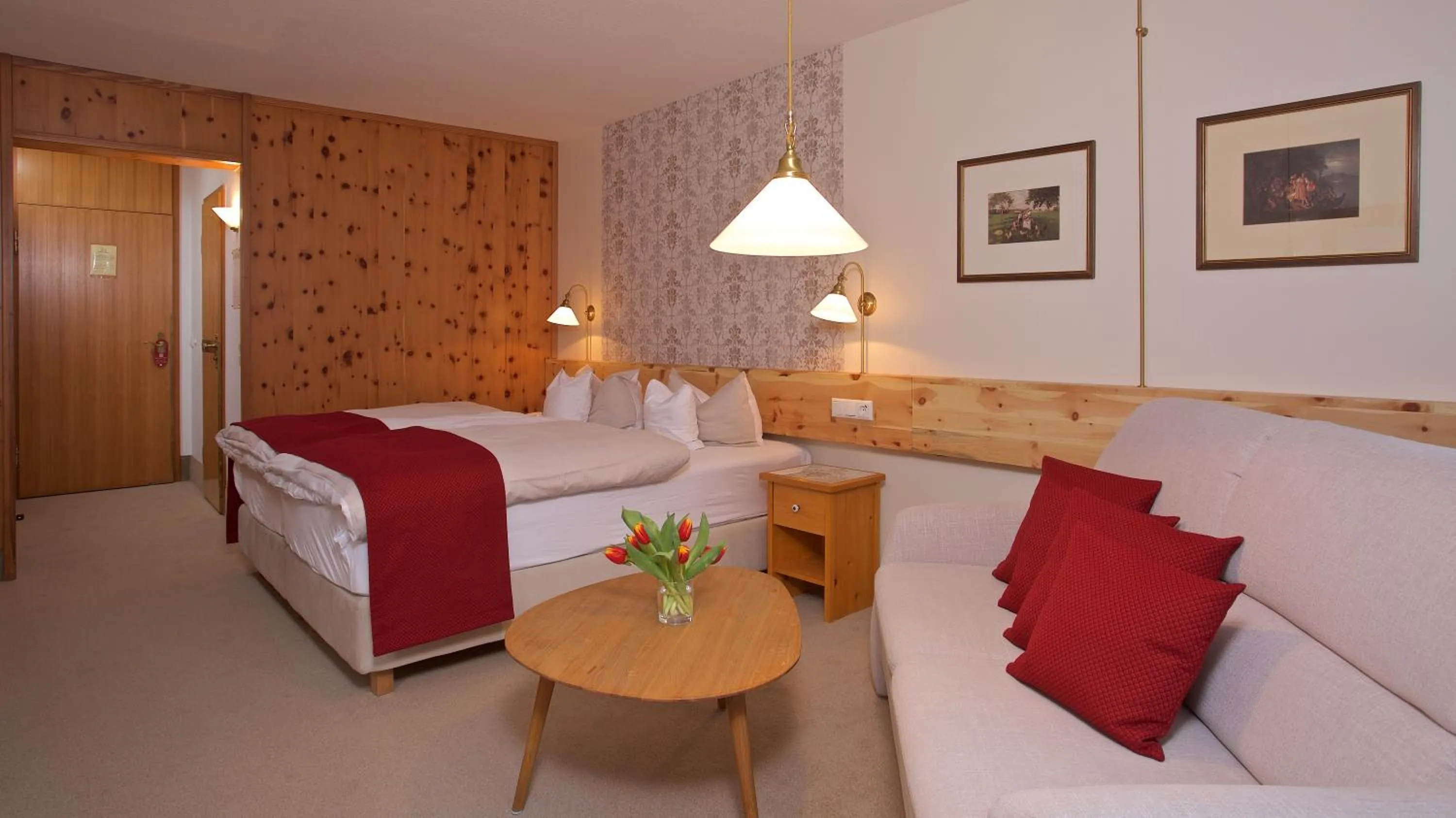 Photo of the whole room, Bed in Yachthotel Chiemsee GmbH