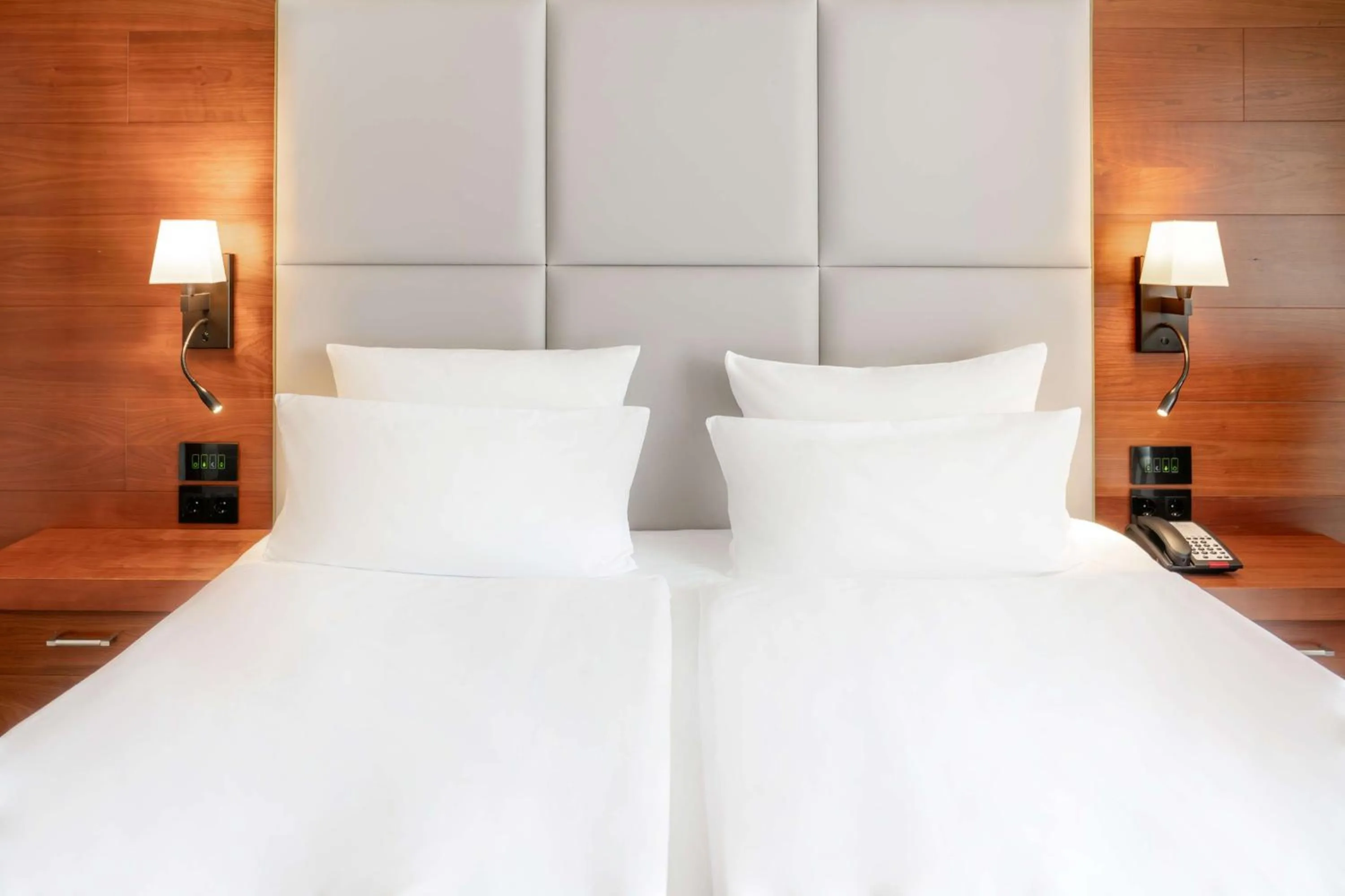 Bed in Hilton Frankfurt Gravenbruch