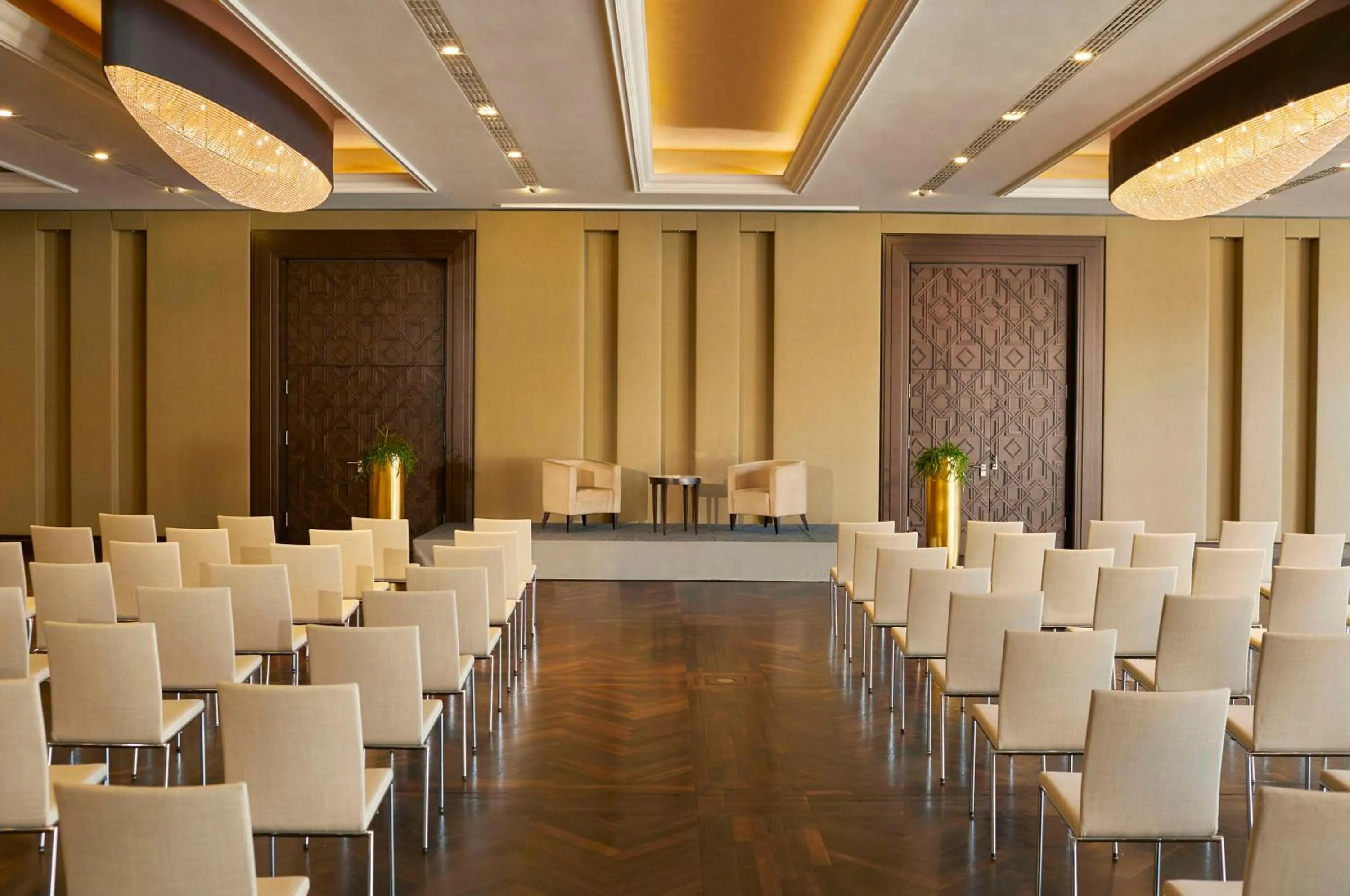 Meeting/conference room in Hilton Frankfurt Gravenbruch