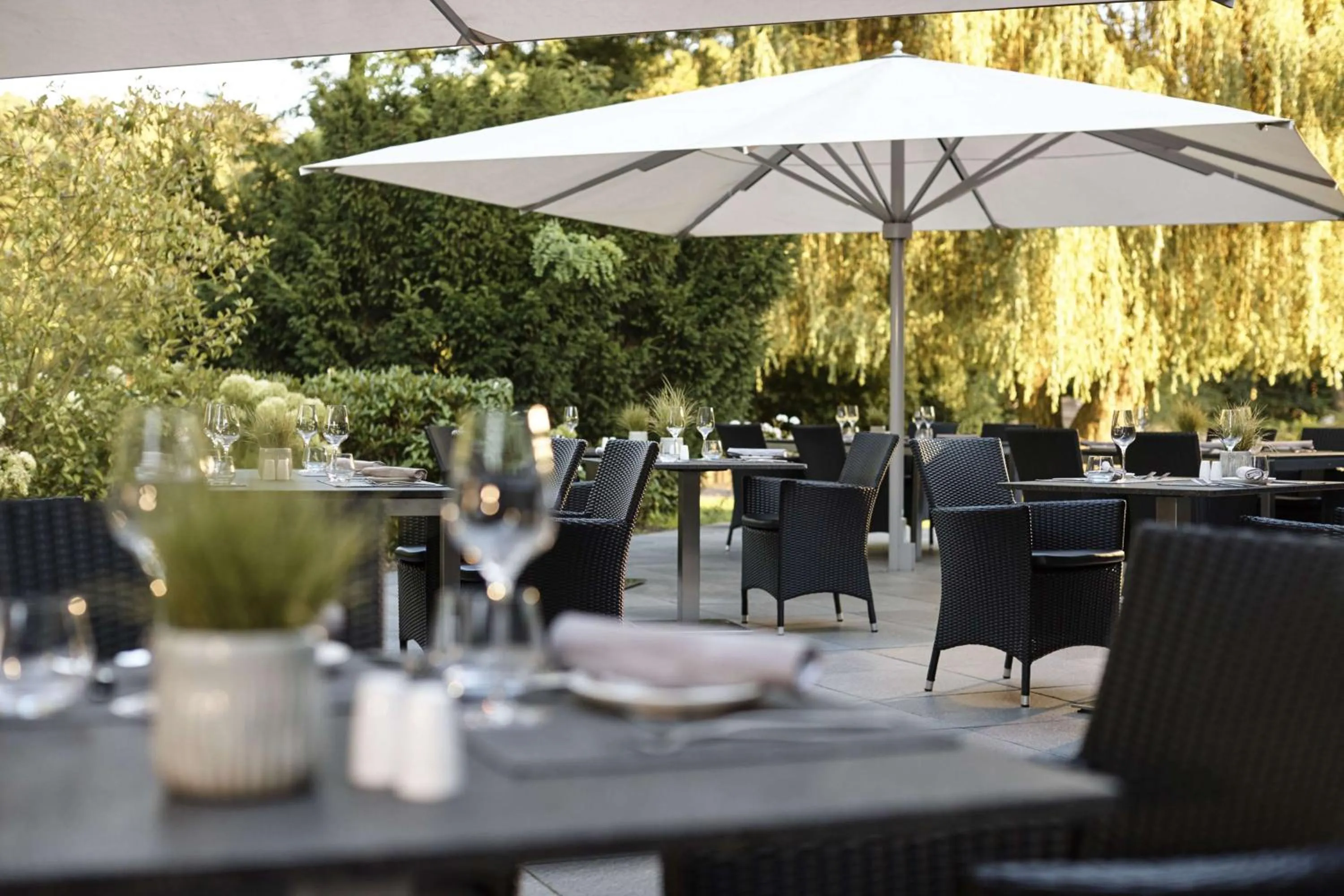 Restaurant/places to eat in Hilton Frankfurt Gravenbruch