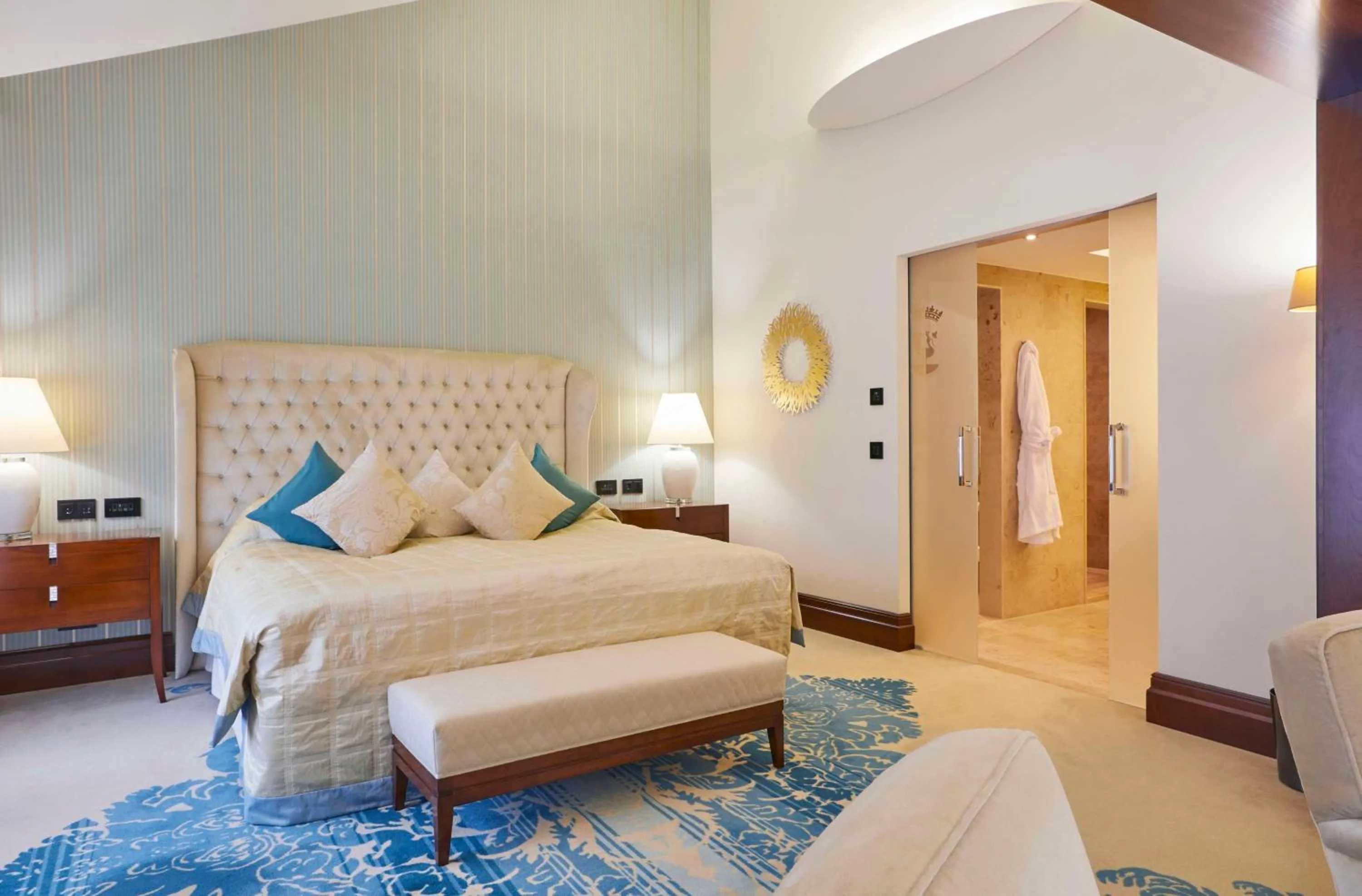 Bed in Hilton Frankfurt Gravenbruch