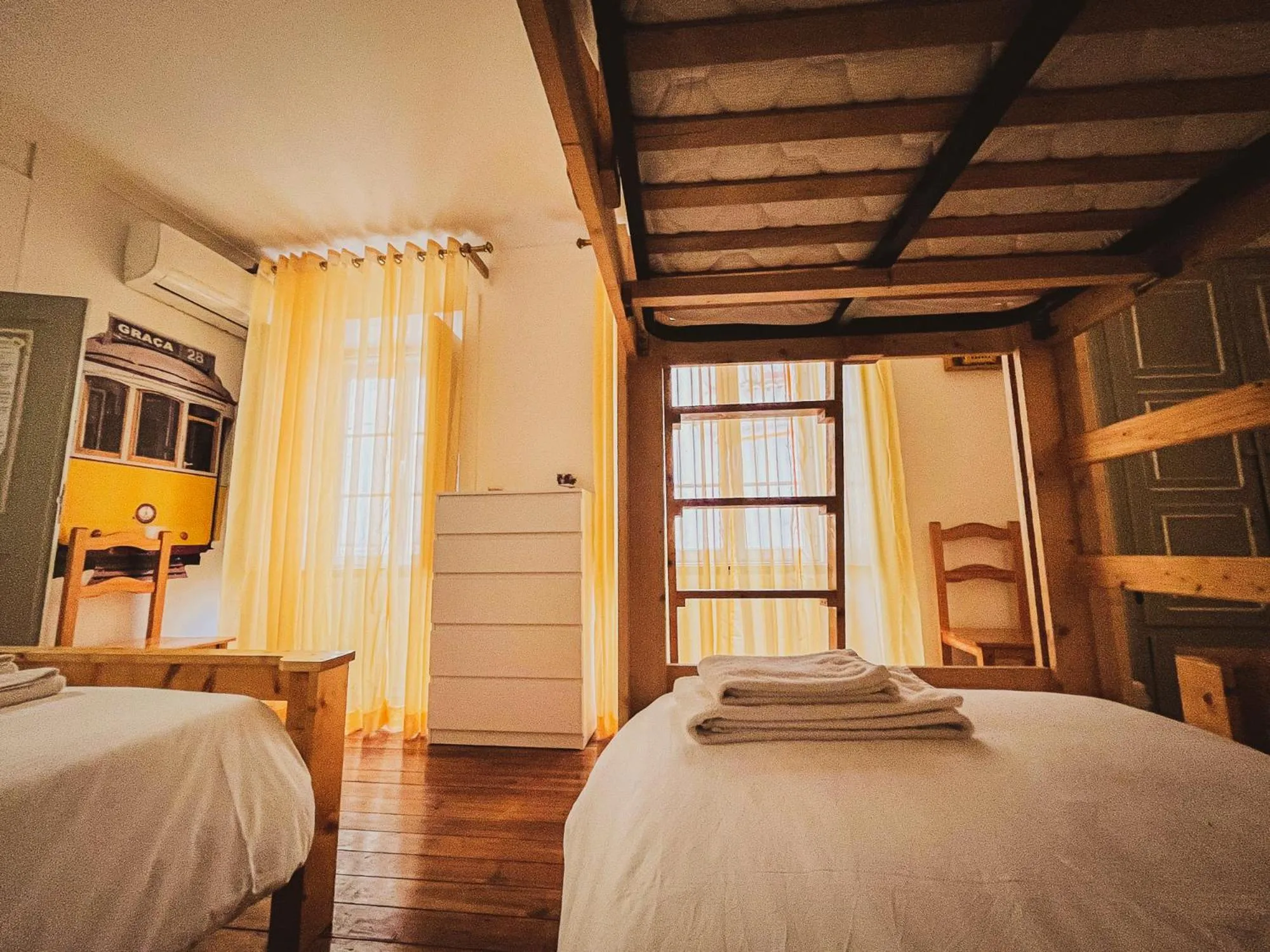 Bed in Very Typical - Alojamento Local