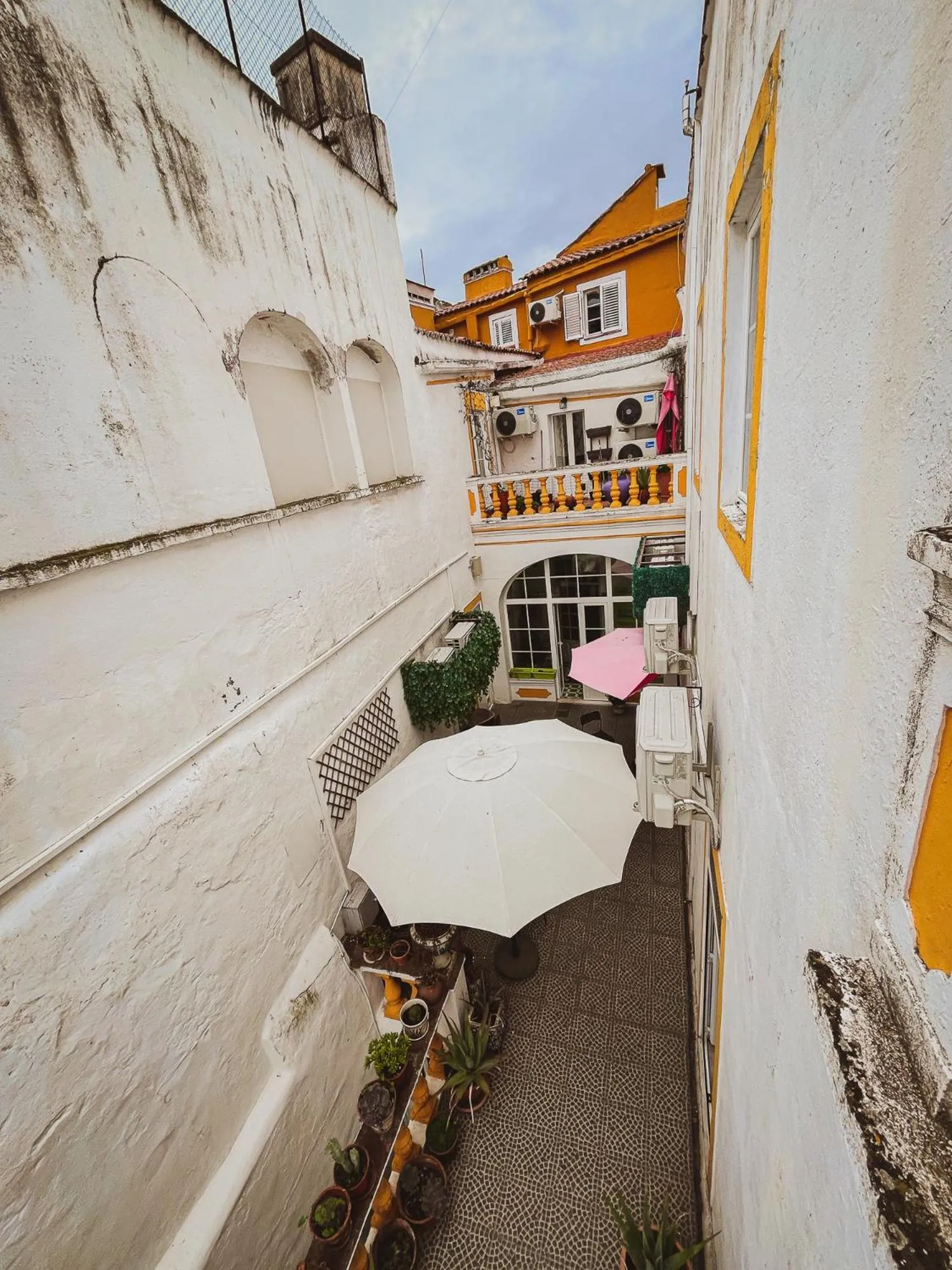 Very Typical - Alojamento Local