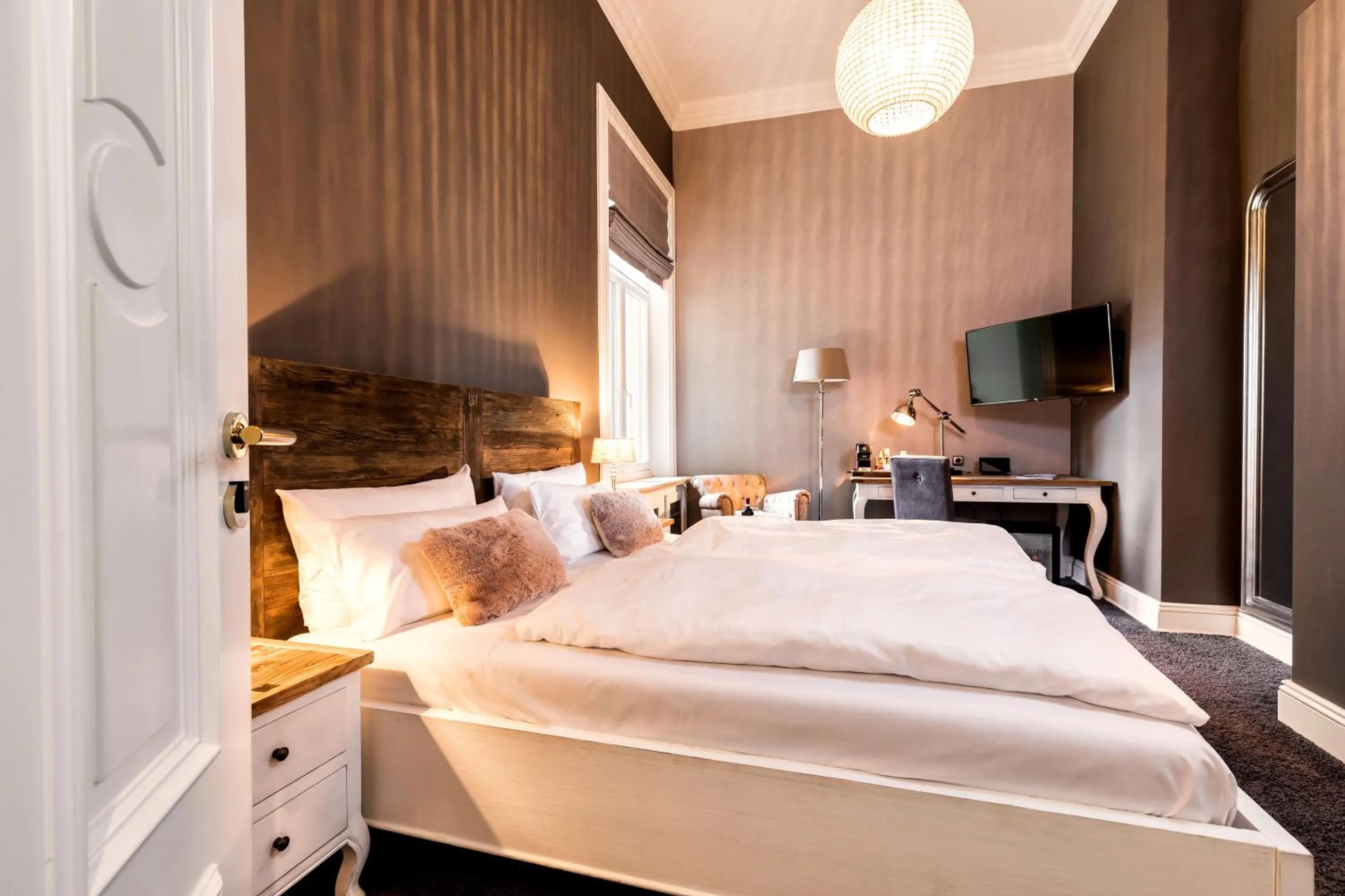 Bed in Hotel Alsterblick