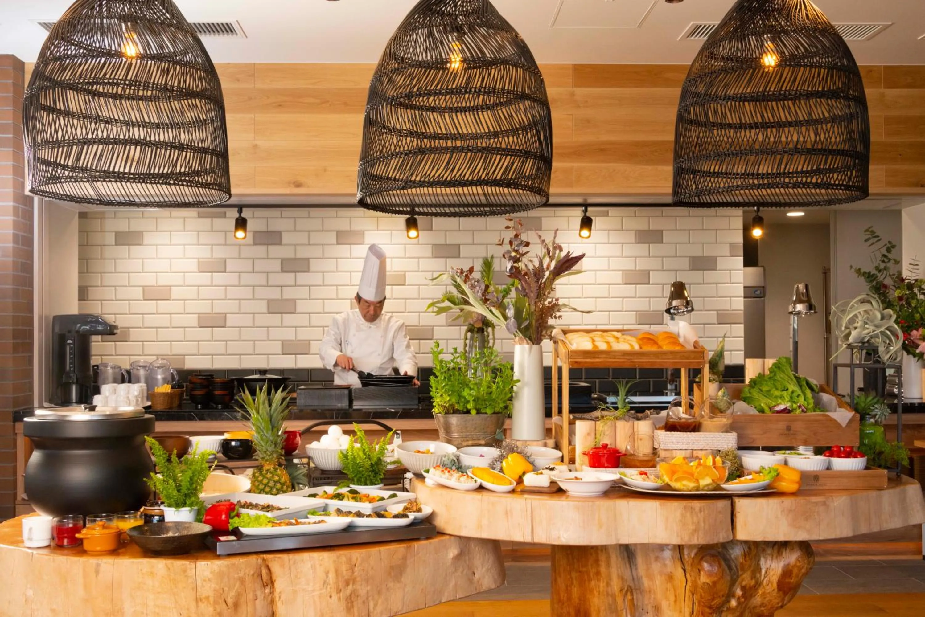 Restaurant/places to eat in Shinrin Hotel