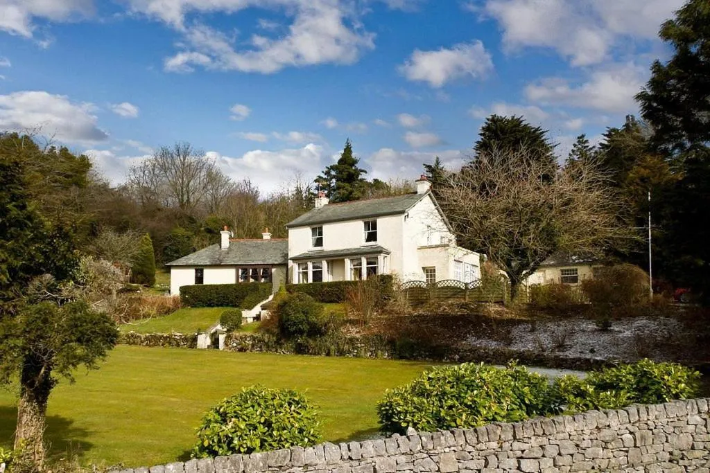 Property building in Uplands Inn Cartmel