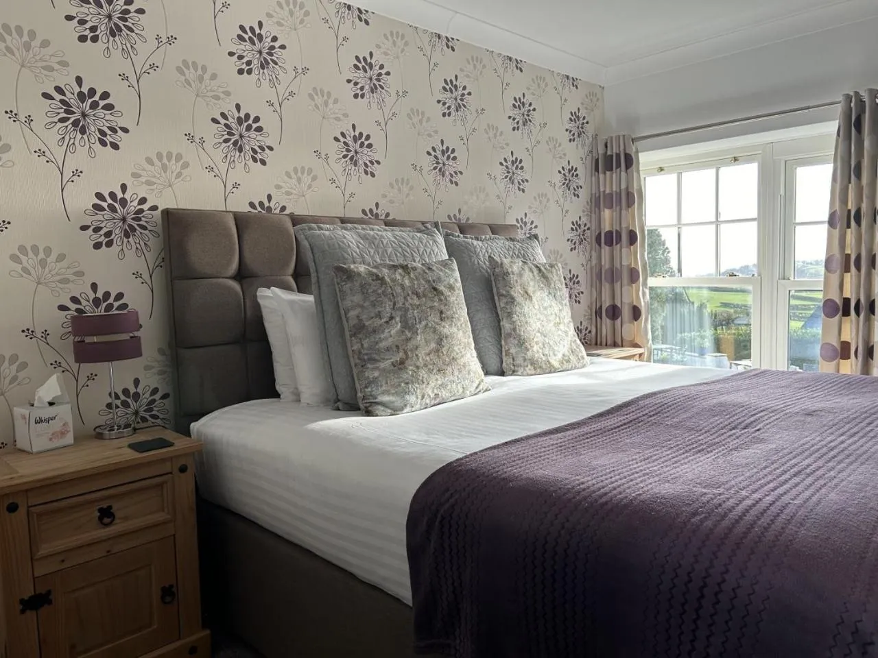 Bedroom, Bed in Uplands Inn Cartmel