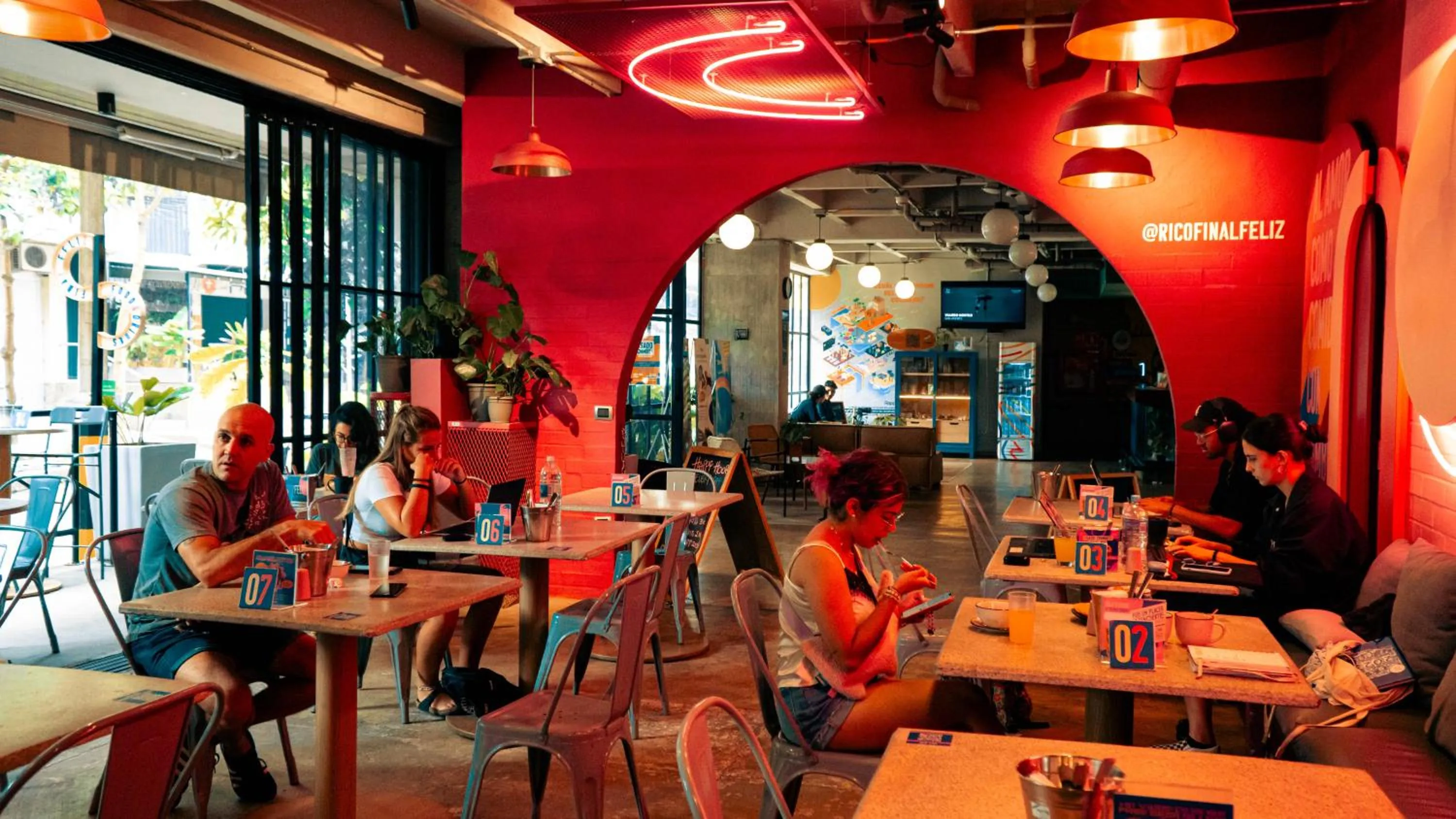 Restaurant/places to eat in Viajero Medellín Hostel