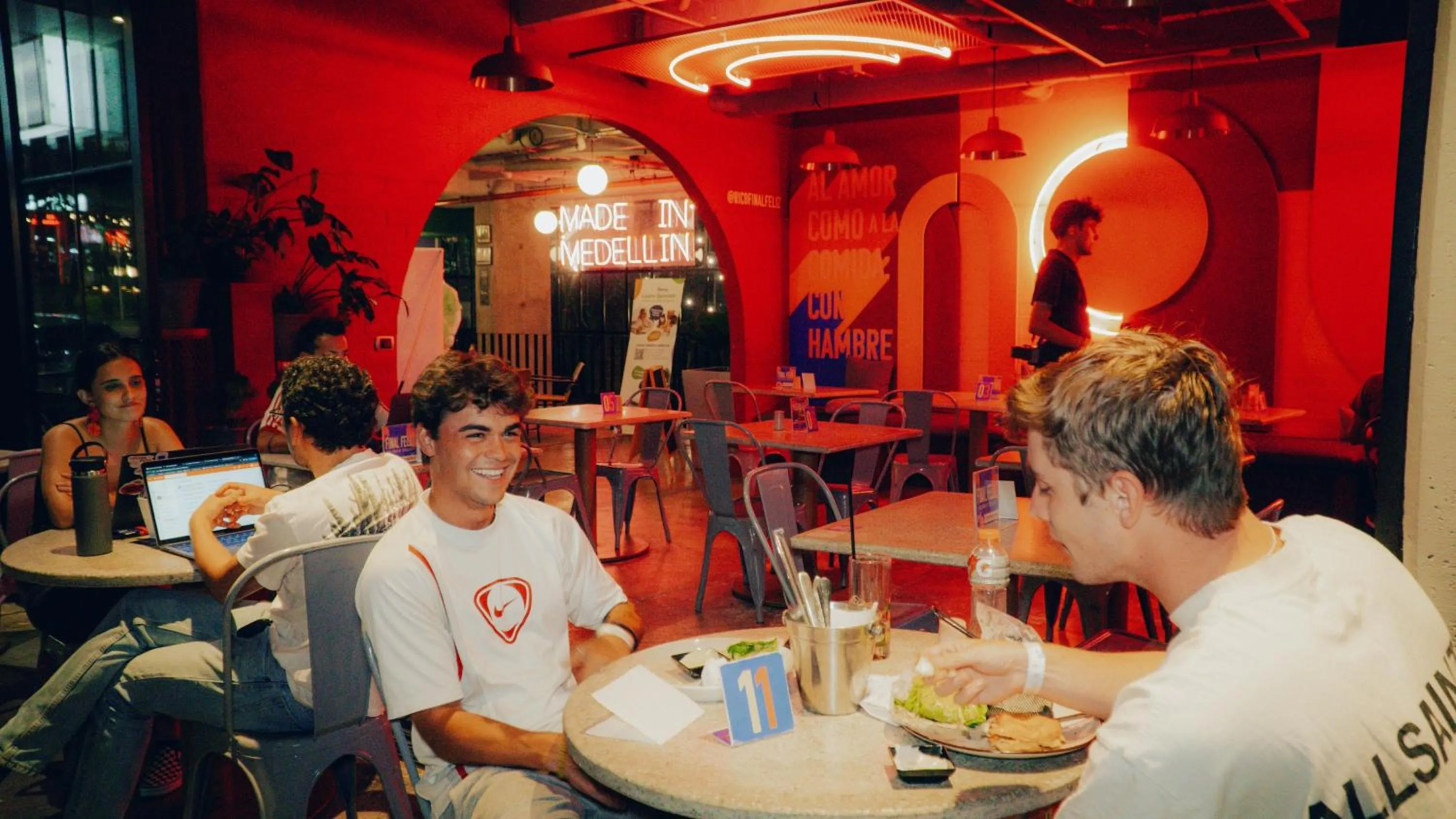 Restaurant/places to eat in Viajero Medellín Hostel