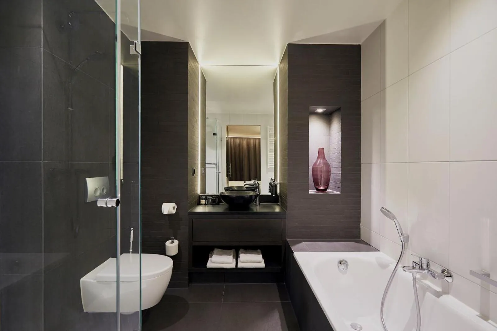 Shower in Hotel Gladbeck van der Valk