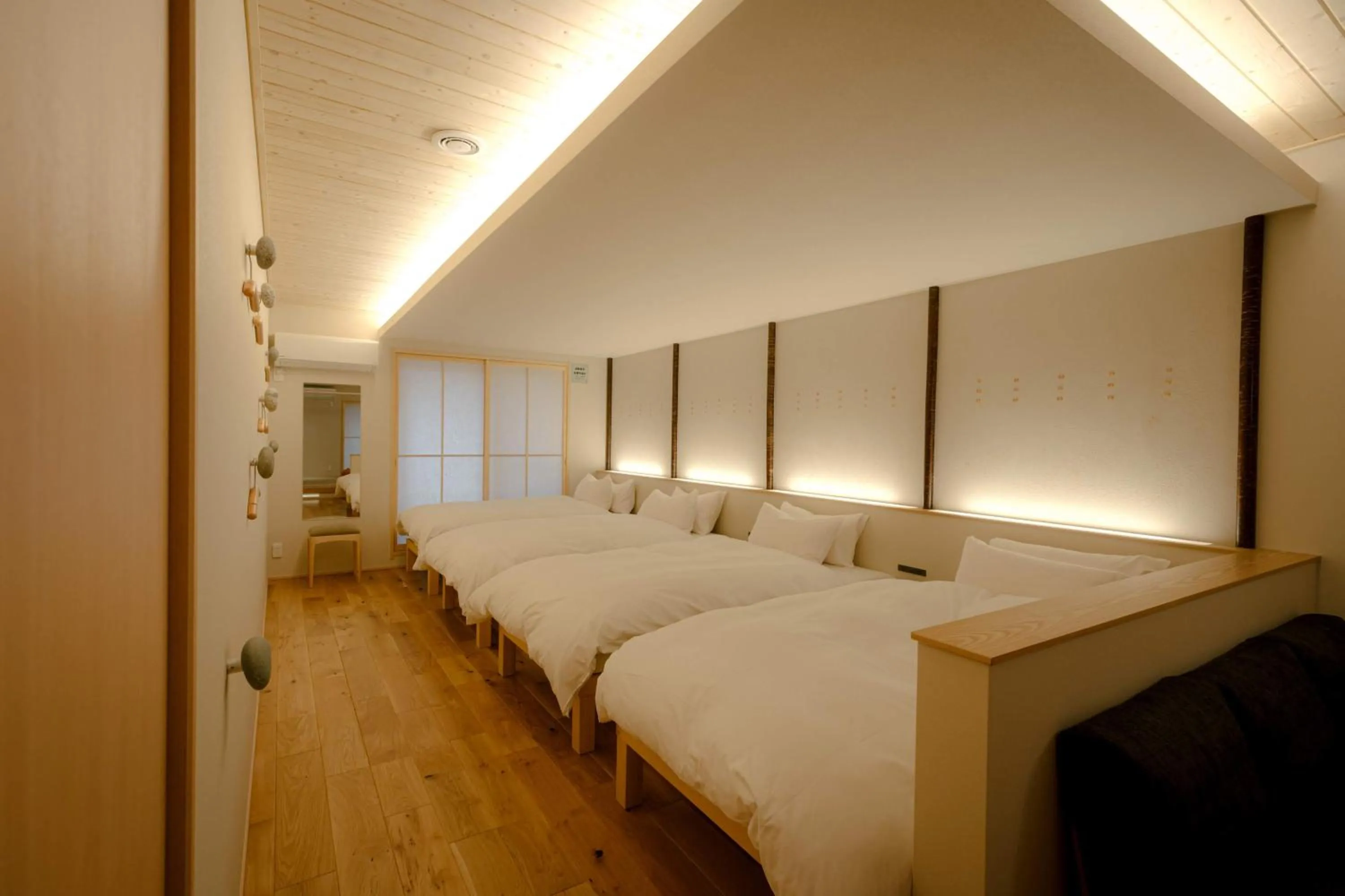 Photo of the whole room, Bed in so, KANAZAWA
