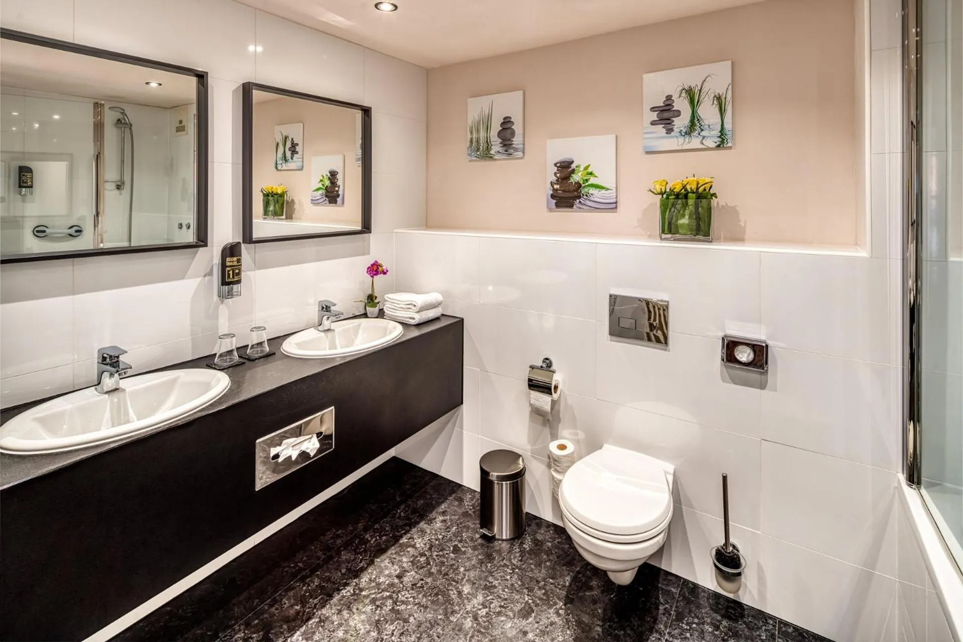 Bathroom in Sure Hotel by Best Western Rhoen Garden