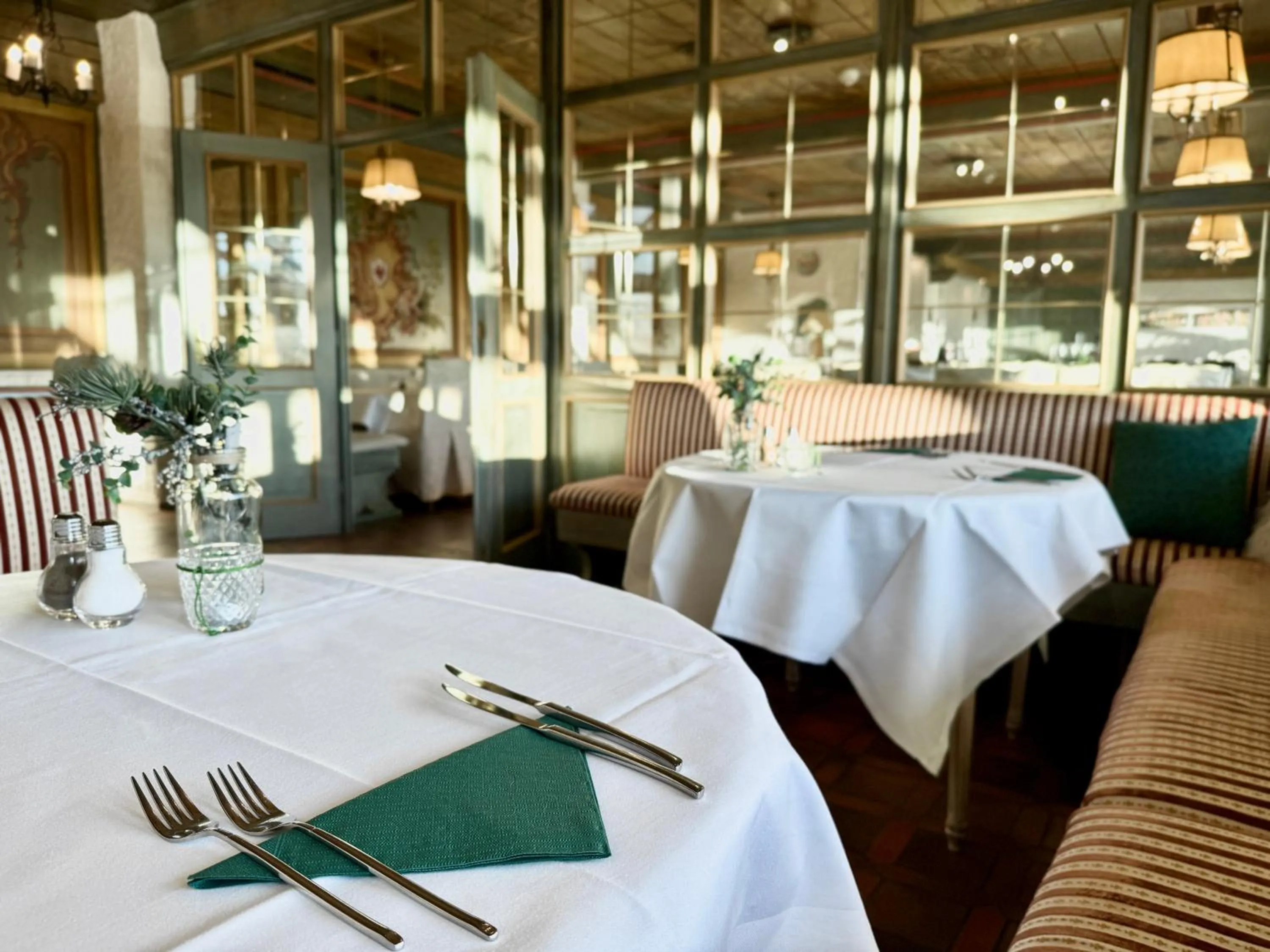 Restaurant/places to eat in Sure Hotel by Best Western Rhoen Garden