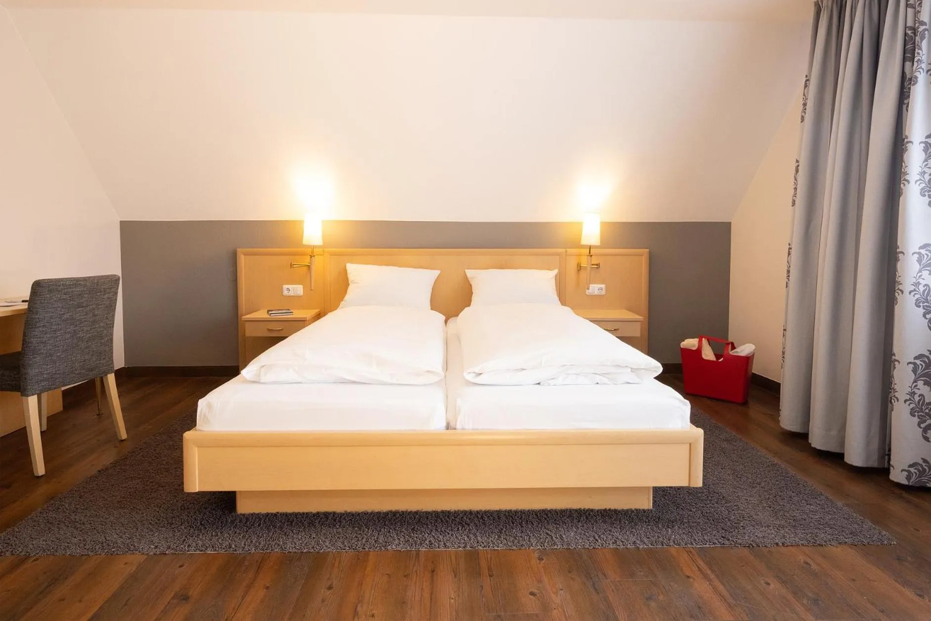 Bedroom, Bed in Hotel Traube am See