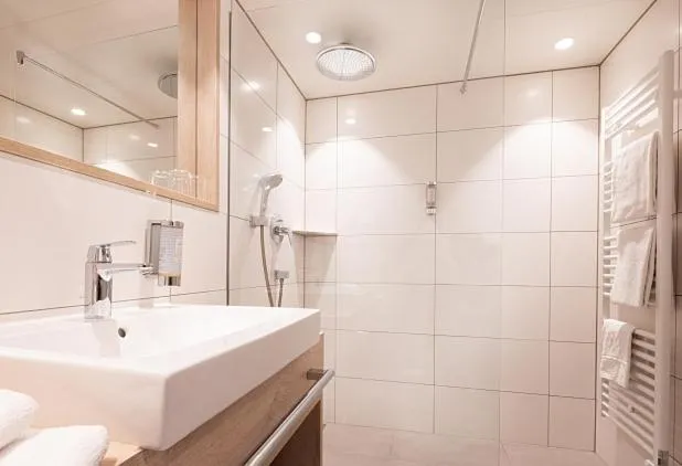 Bathroom in Hotel Traube am See